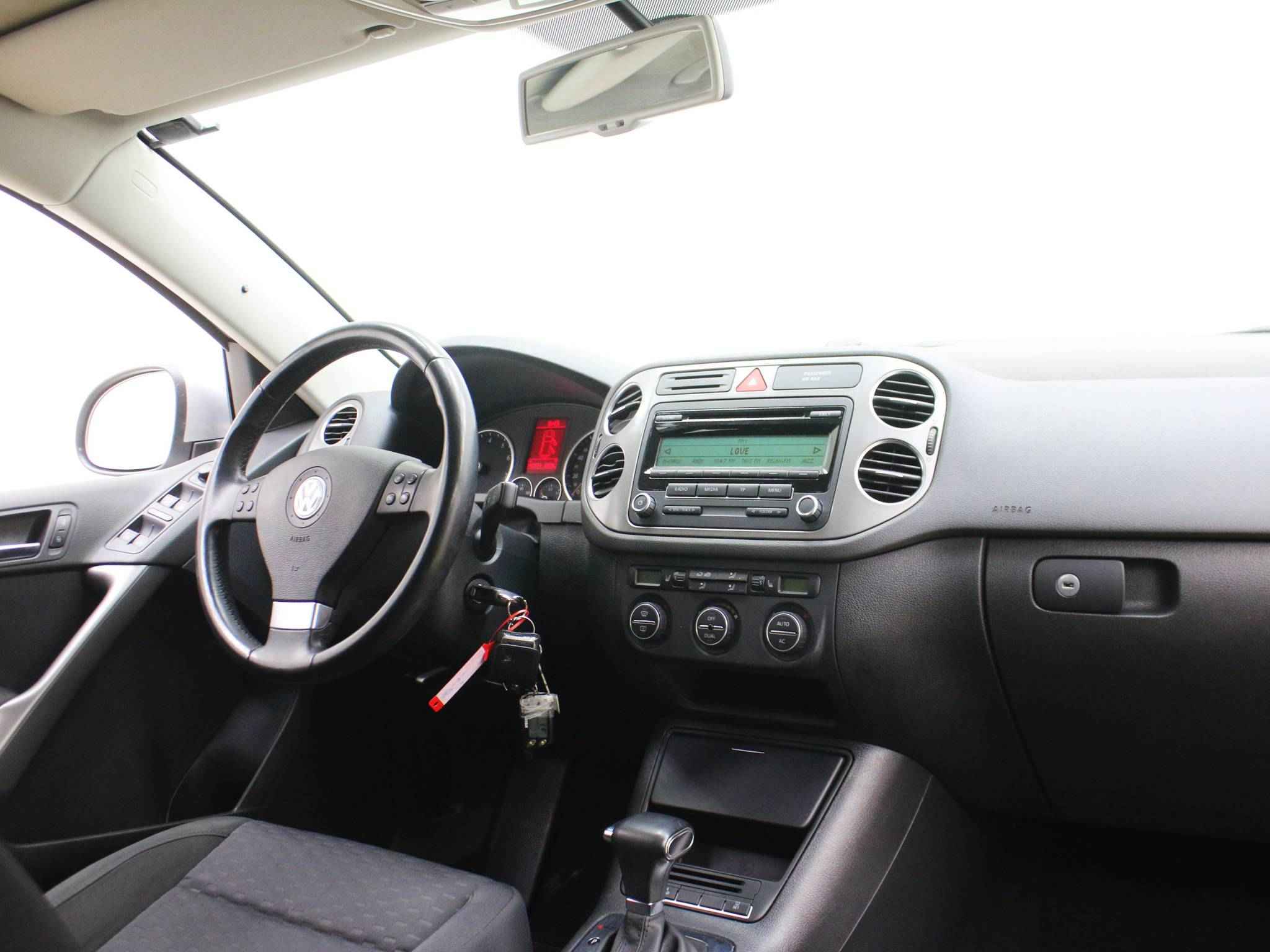 Volkswagen Tiguan, I