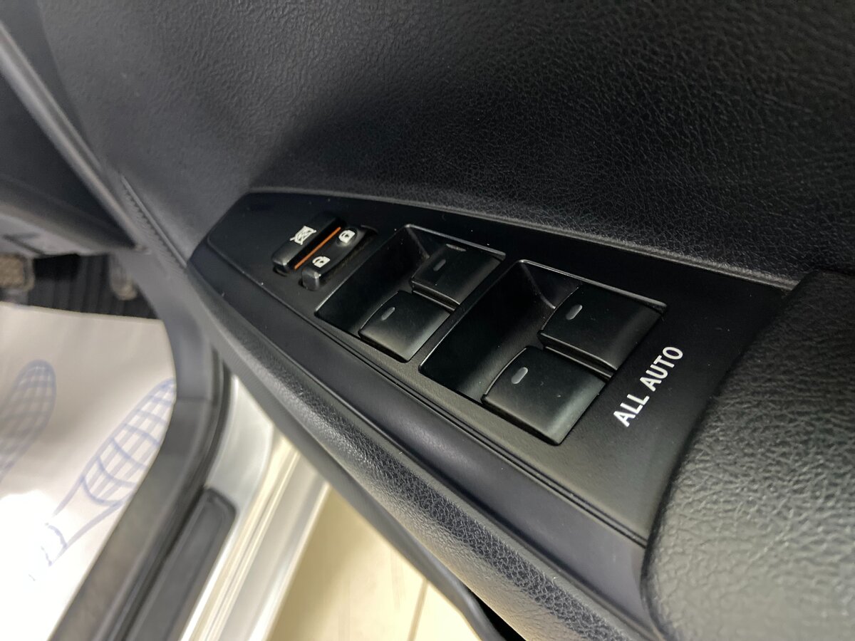 Toyota Corolla Fielder, 2018