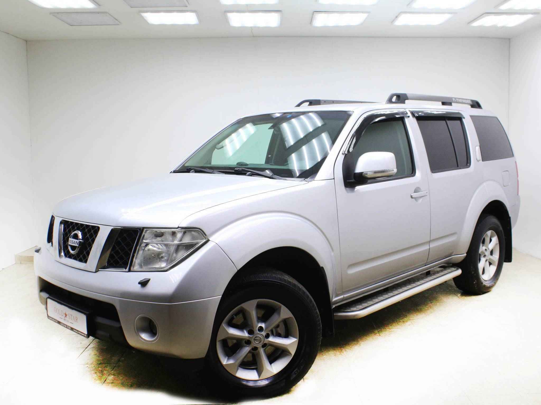 Nissan Pathfinder, III