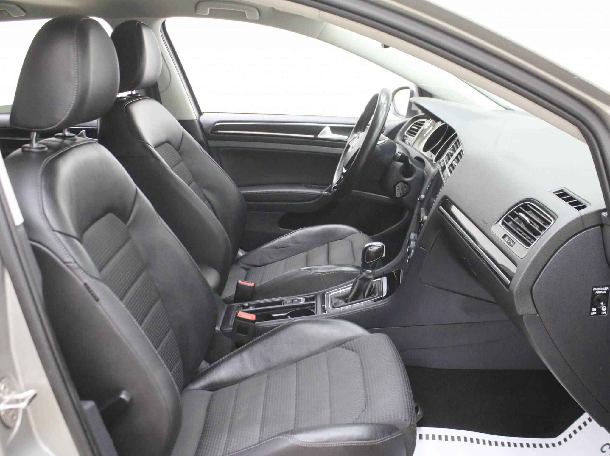 Volkswagen Golf, VII