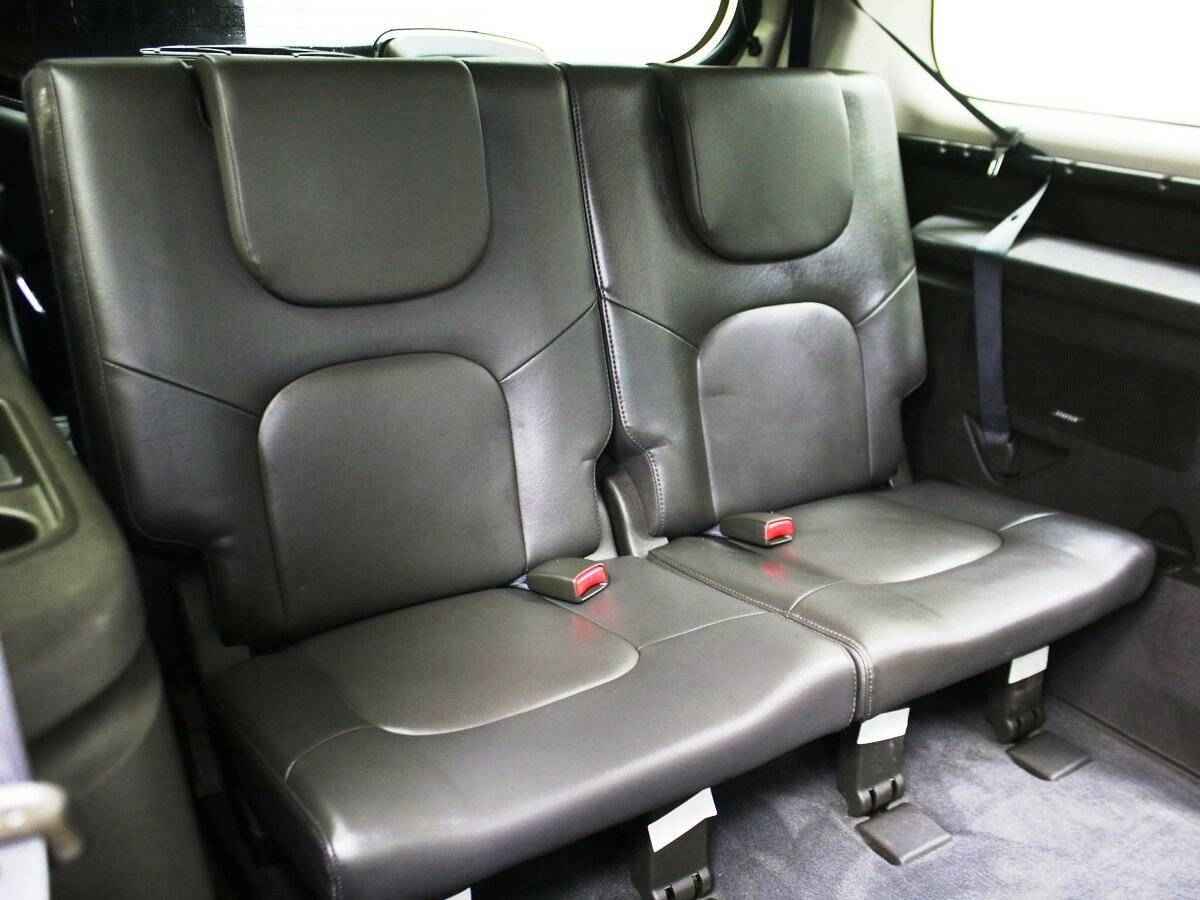 Nissan Pathfinder, III