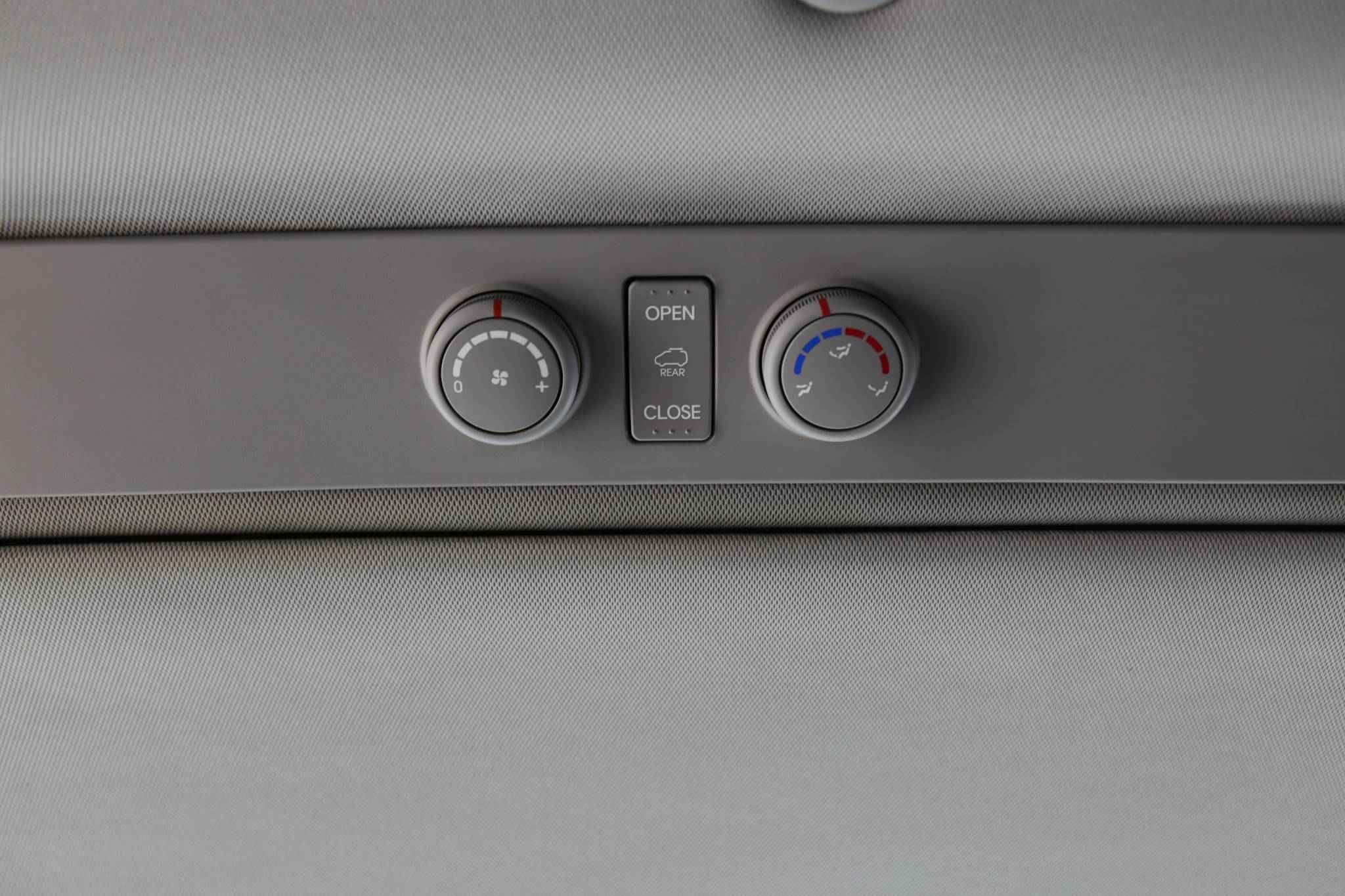 Hyundai Grand Starex, I