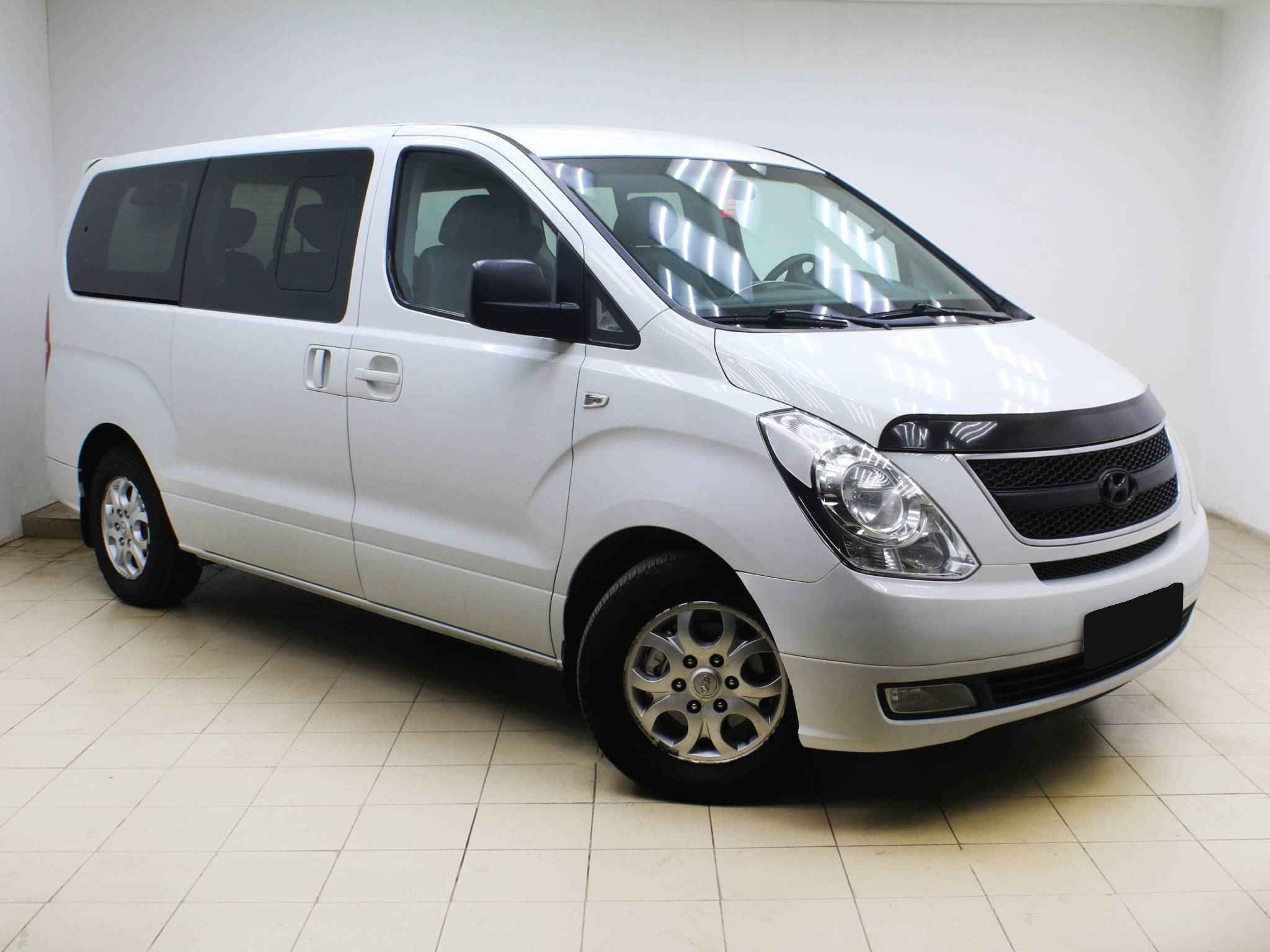 Hyundai Grand Starex, I