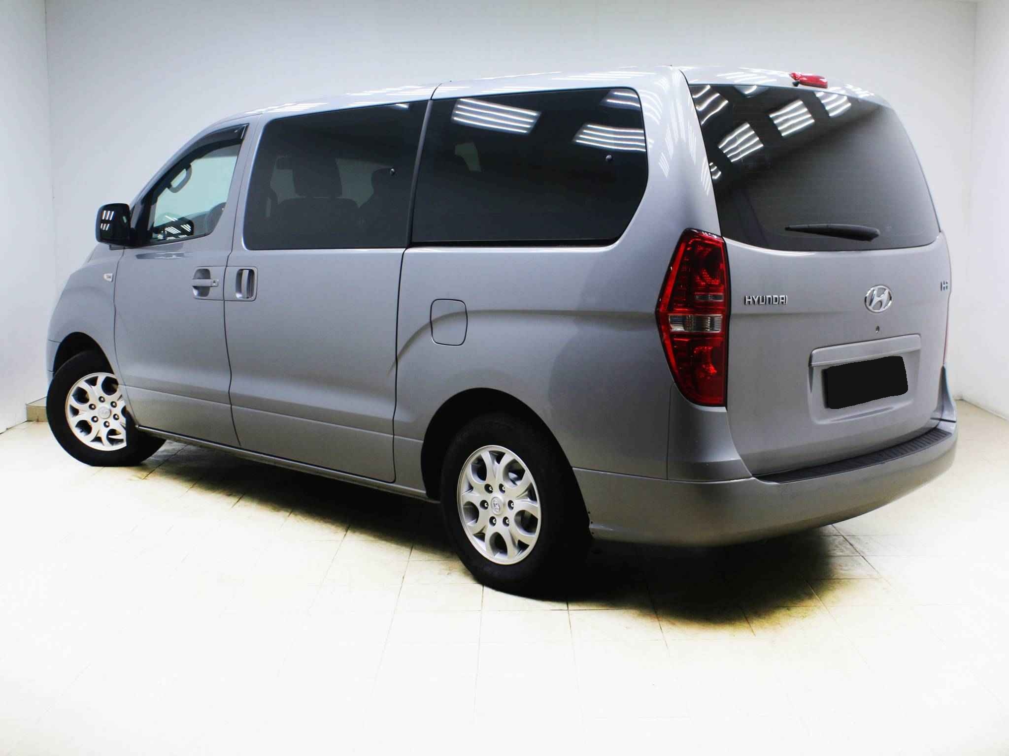 Hyundai H-1, II