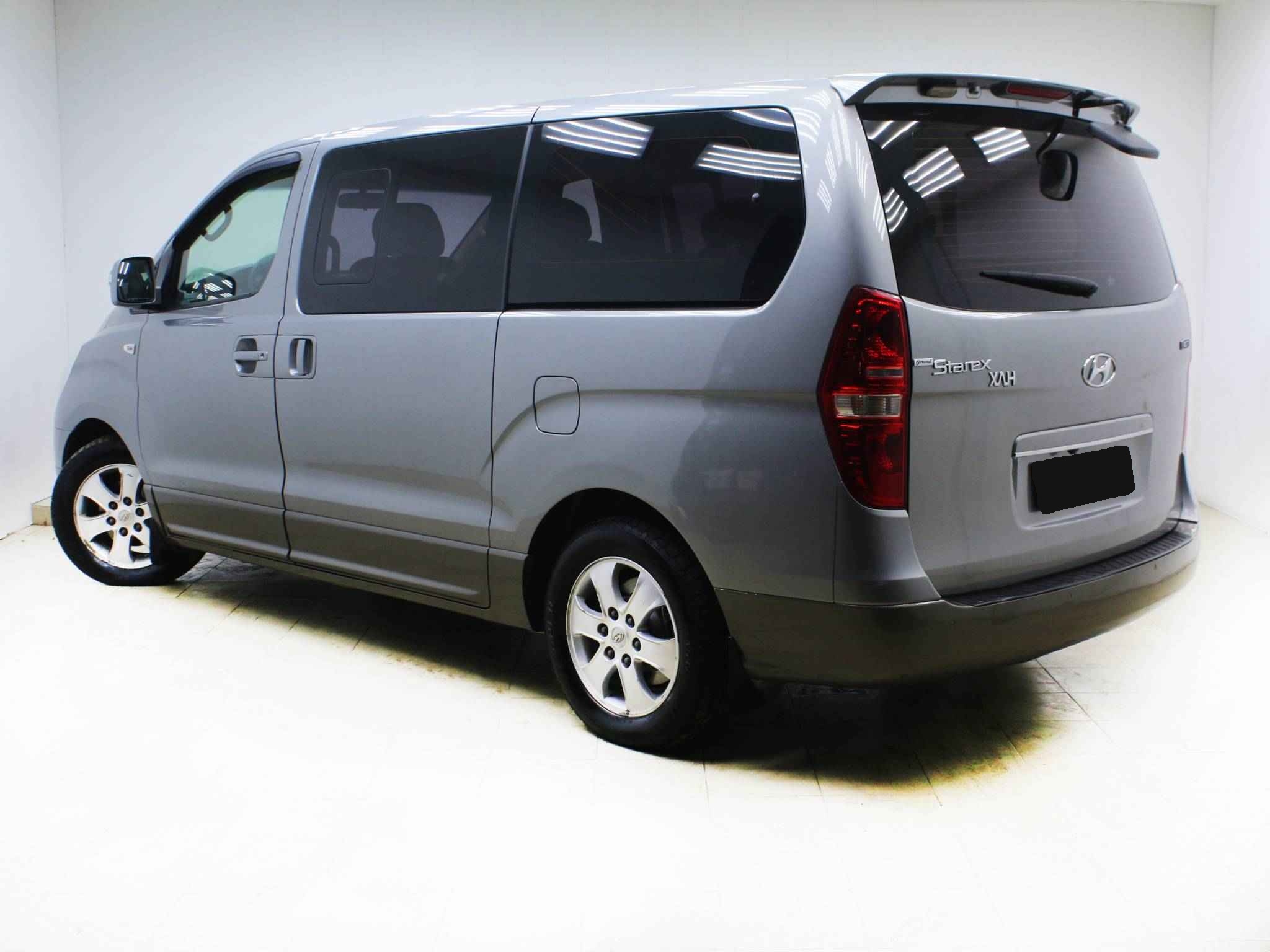 Hyundai Grand Starex, I