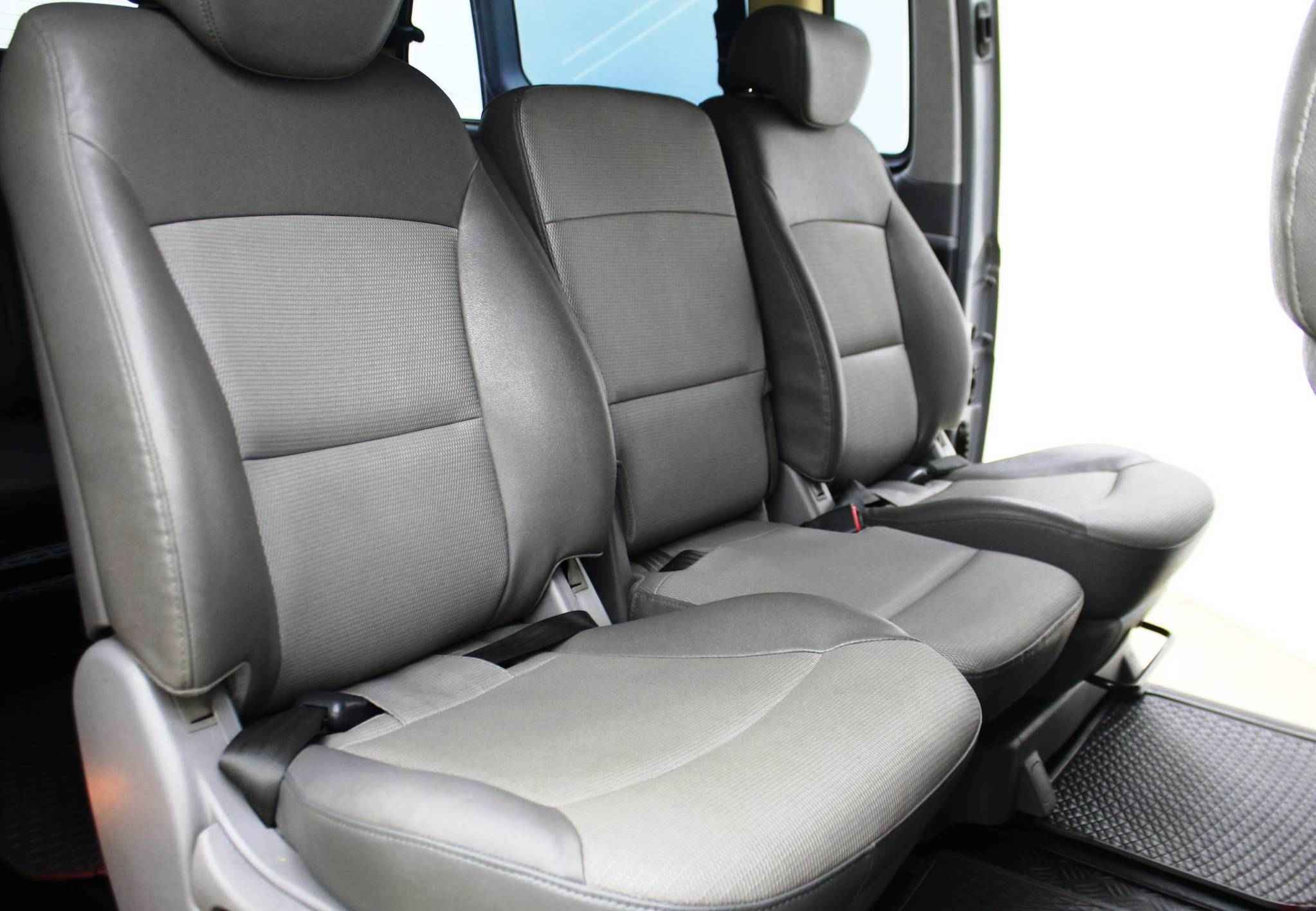 Hyundai Grand Starex, I