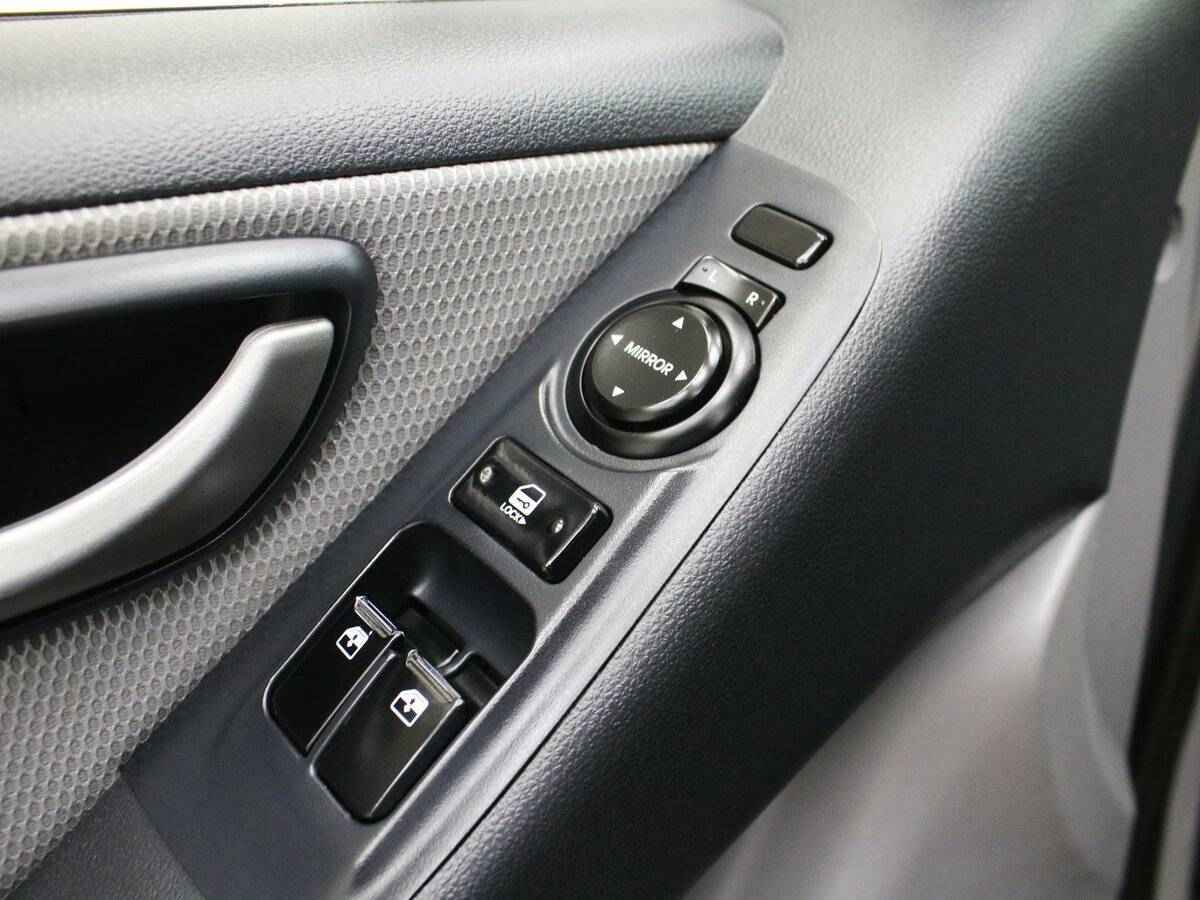 Hyundai Grand Starex, I