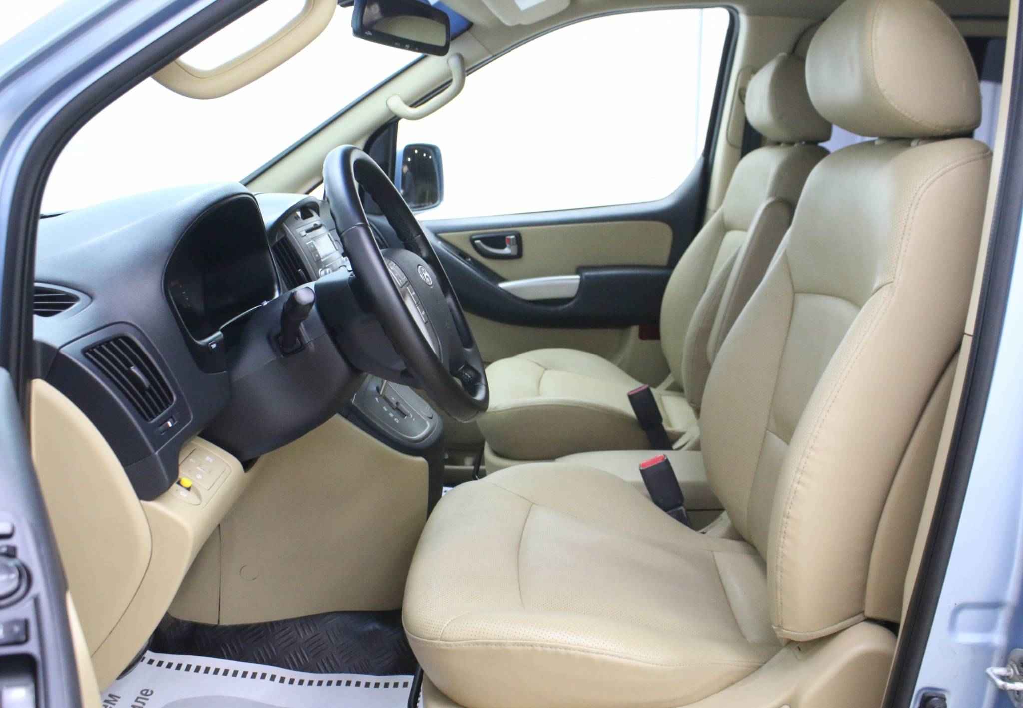 Hyundai Grand Starex, I