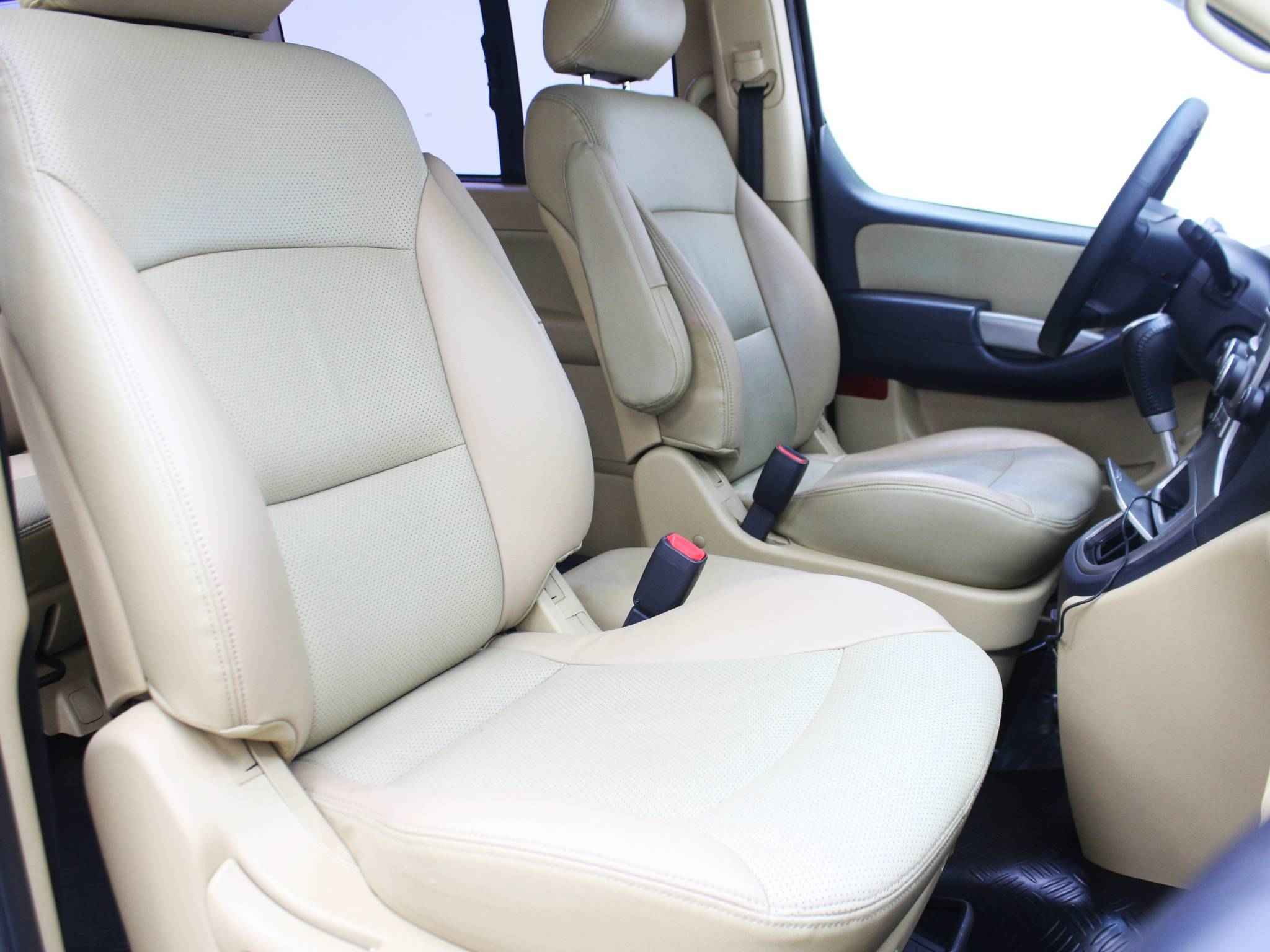 Hyundai Grand Starex, I