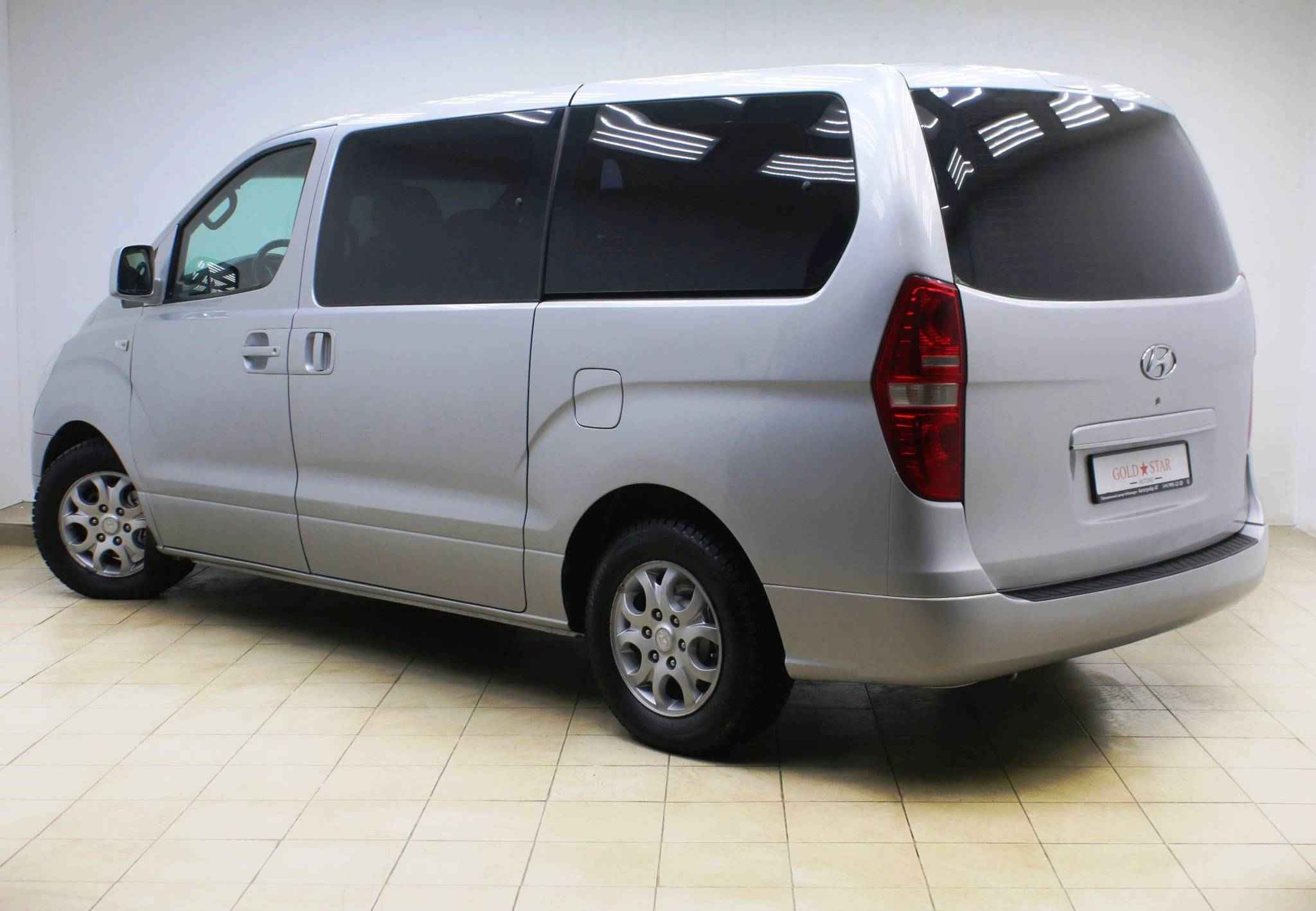 Hyundai Grand Starex, I