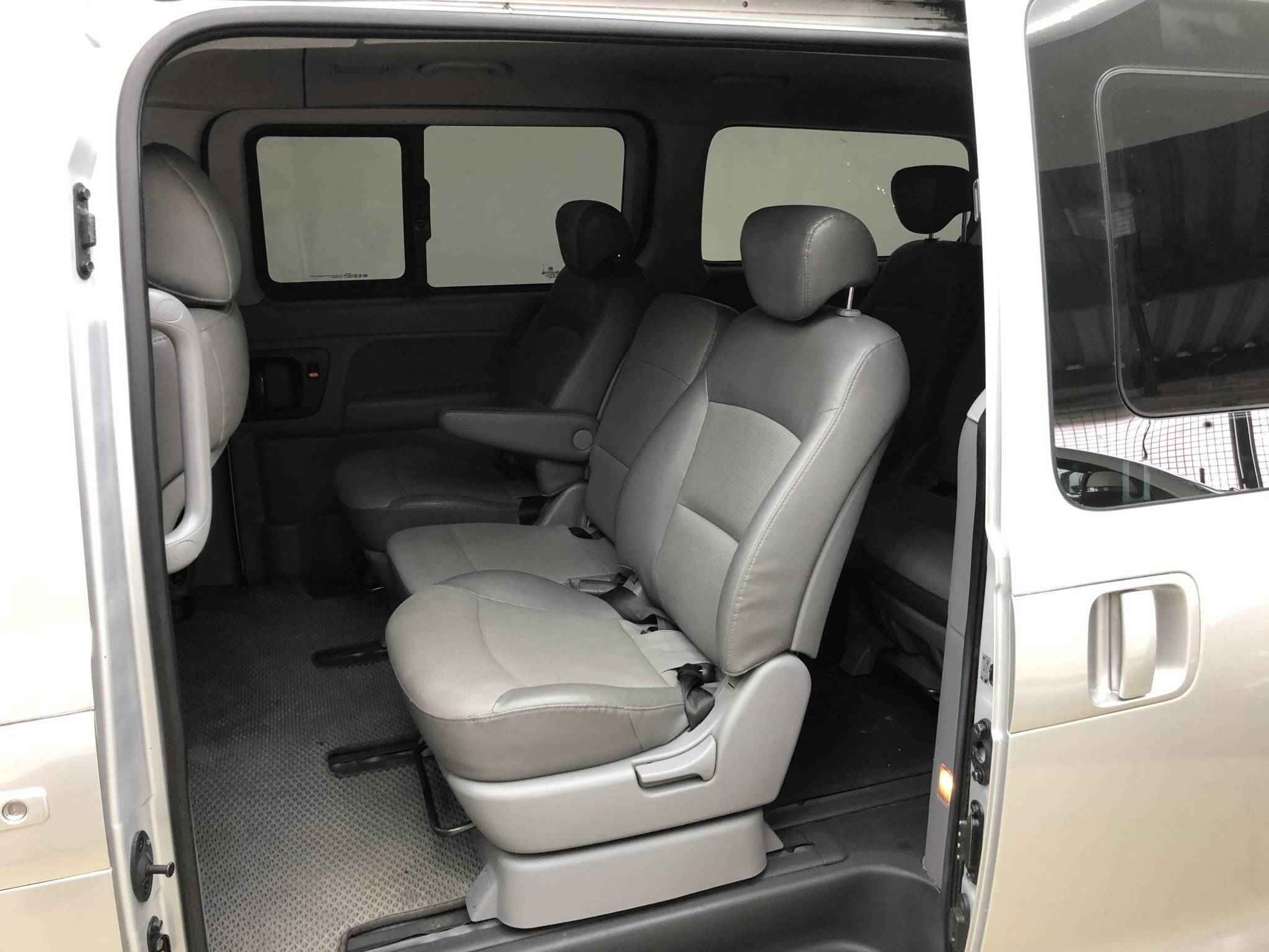 Hyundai Grand Starex, I