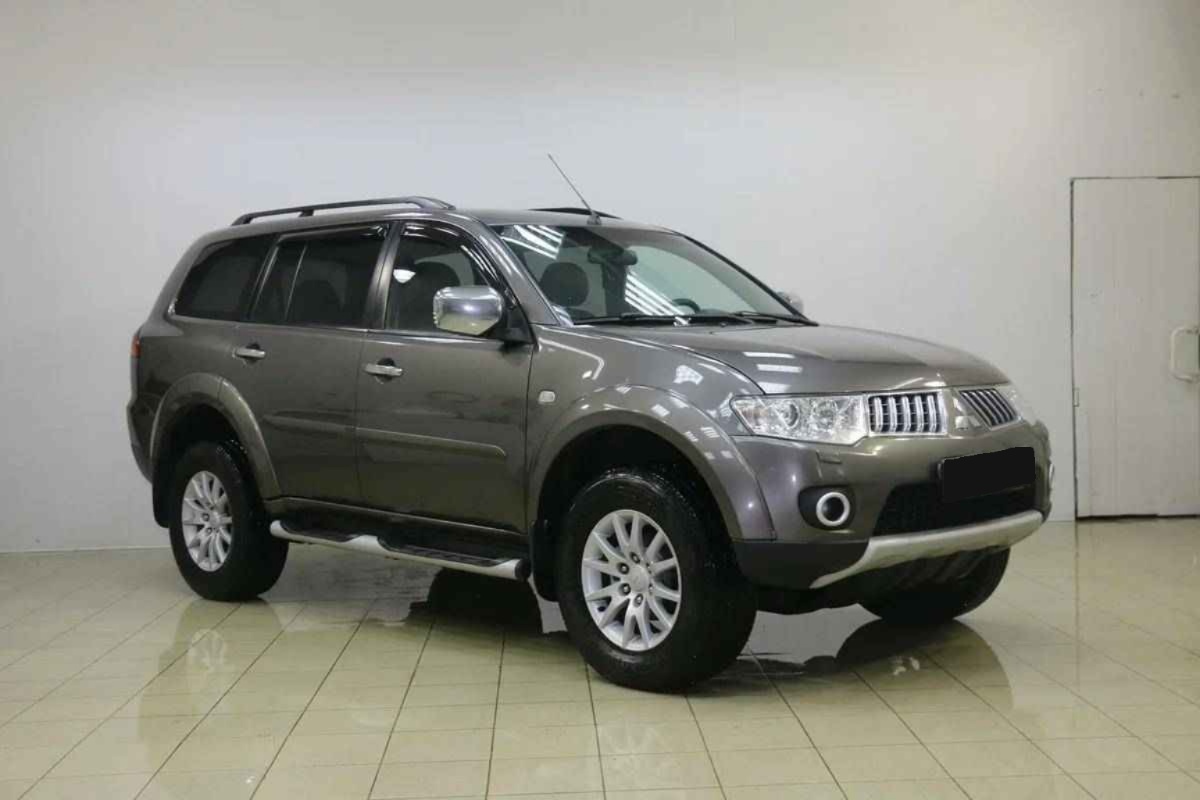 Mitsubishi Pajero Sport, II