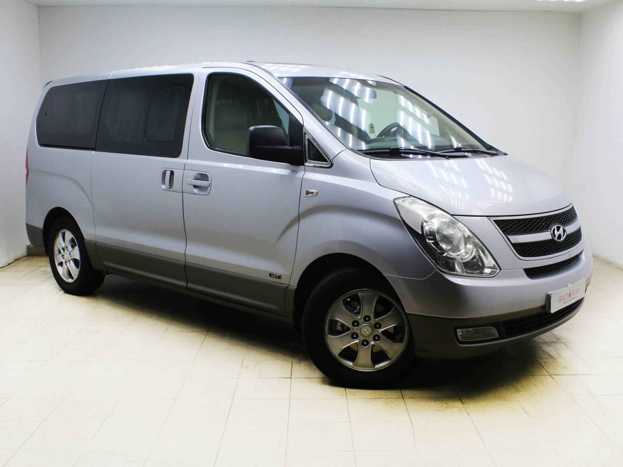 Hyundai Grand Starex, I