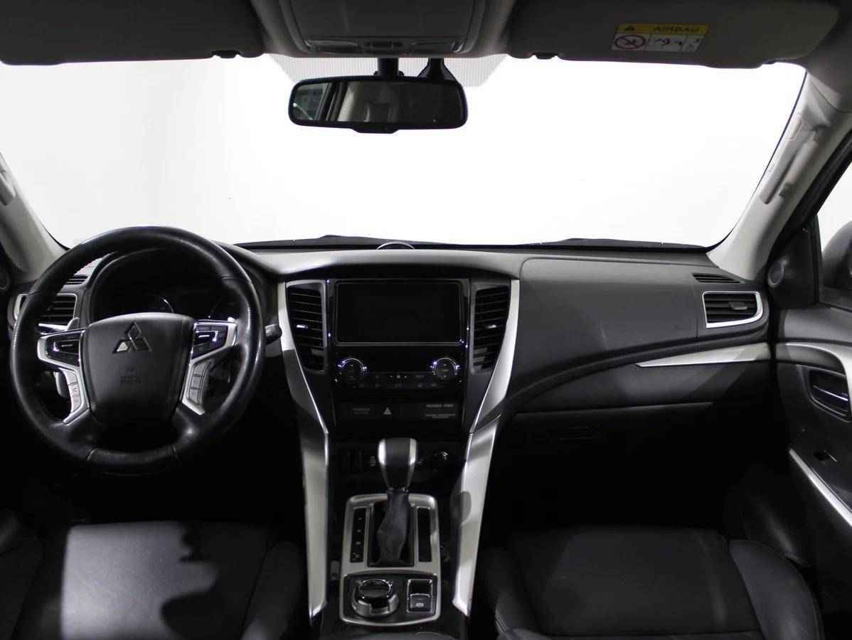 Mitsubishi Pajero Sport, III