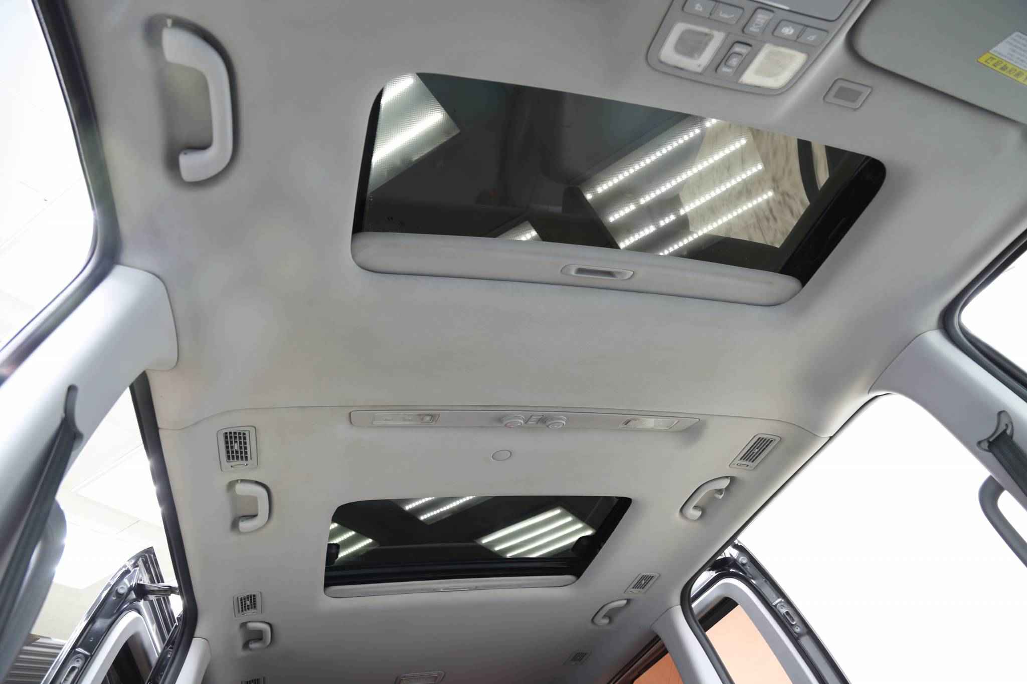 Hyundai Grand Starex, I