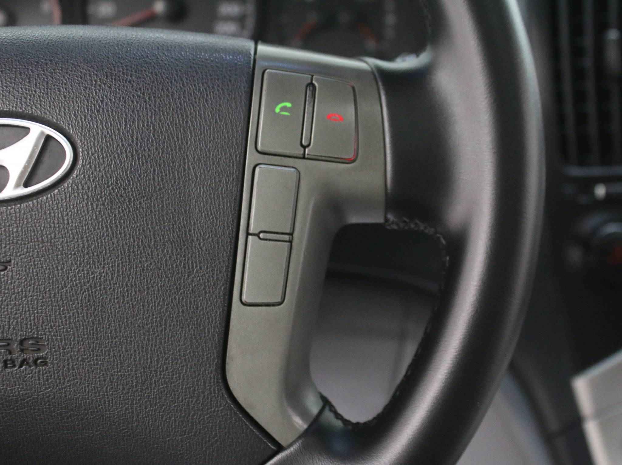 Hyundai Grand Starex, I