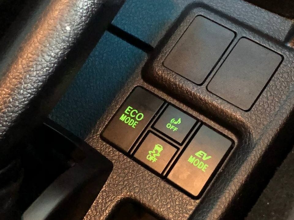 Toyota Corolla Fielder, 2015