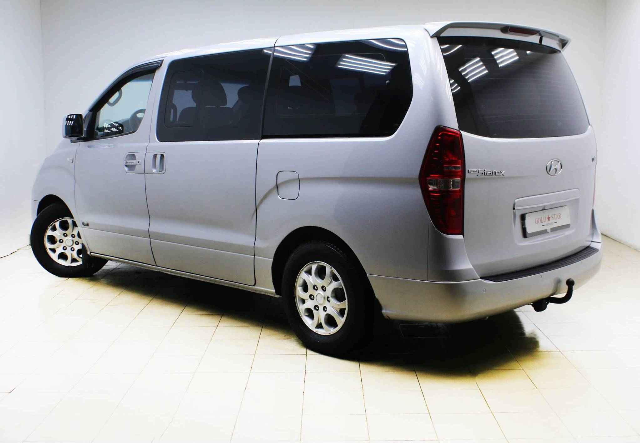 Hyundai Grand Starex, I
