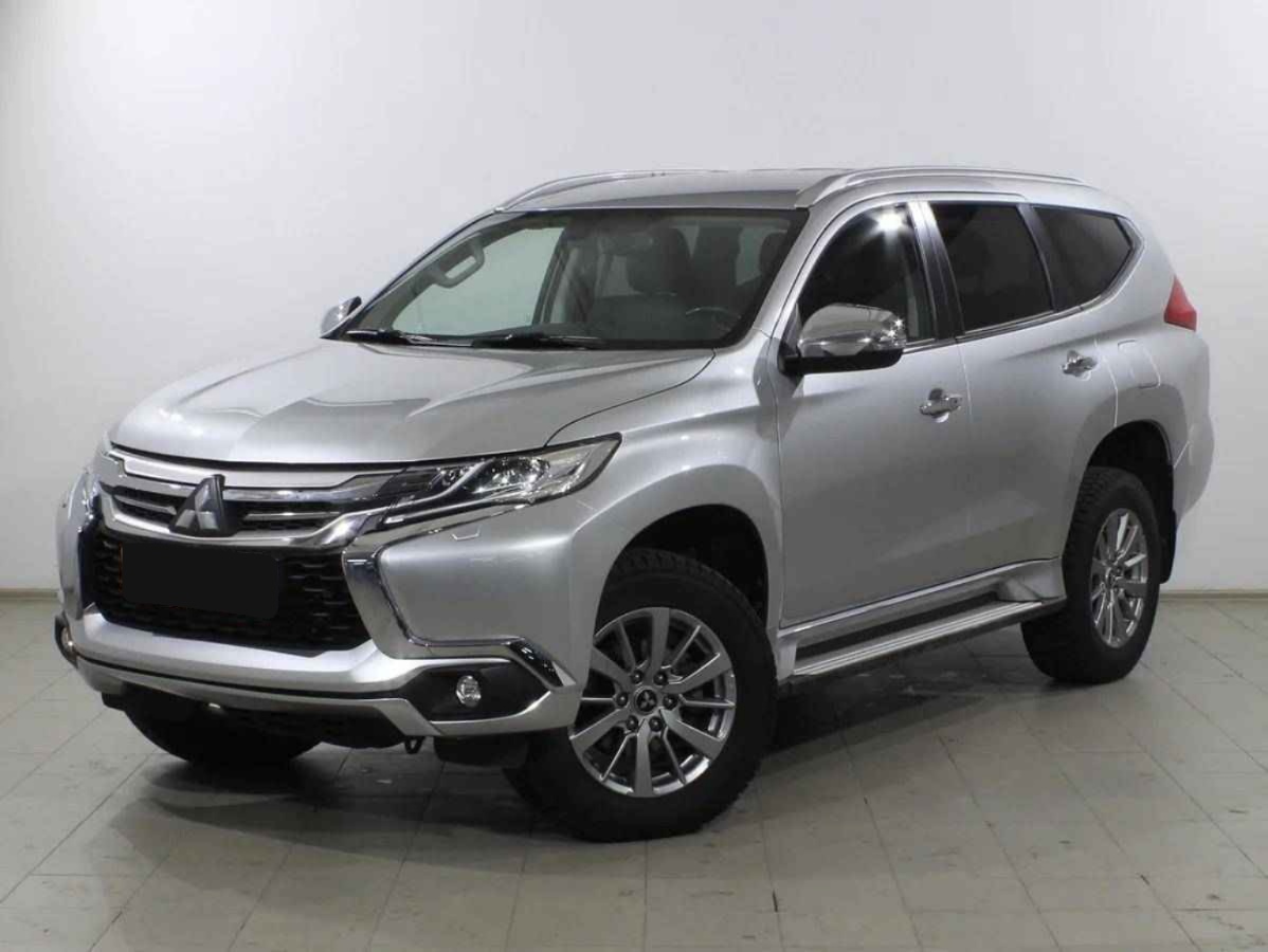 Mitsubishi Pajero Sport, III