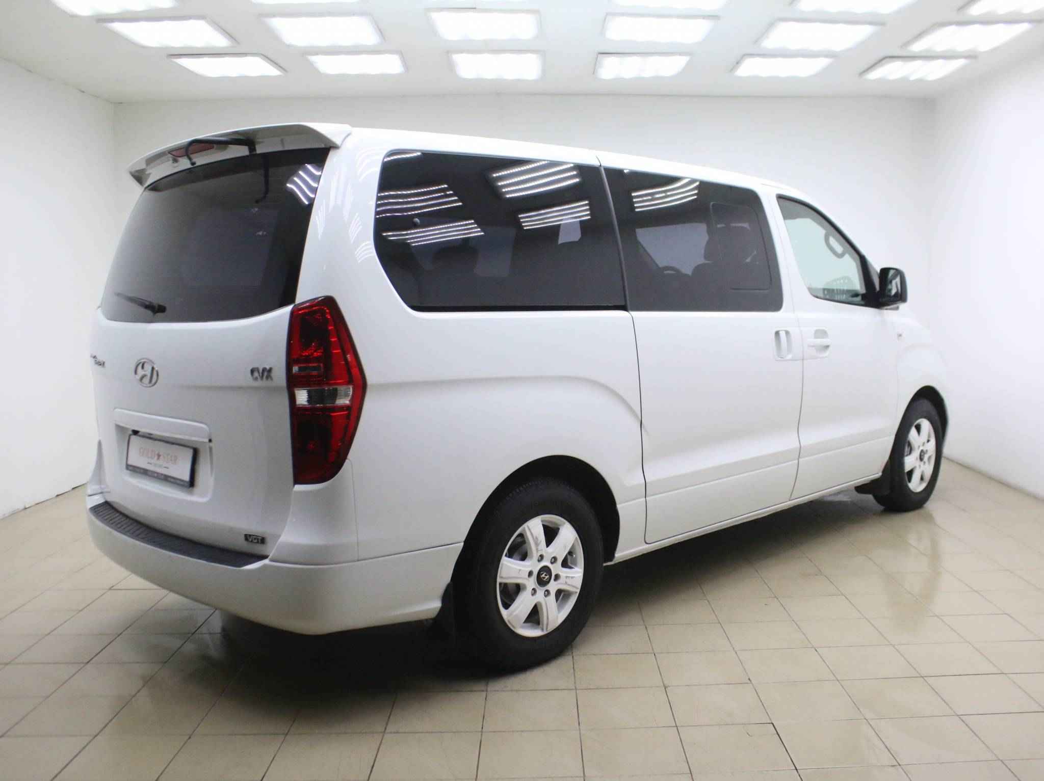 Hyundai Grand Starex, I