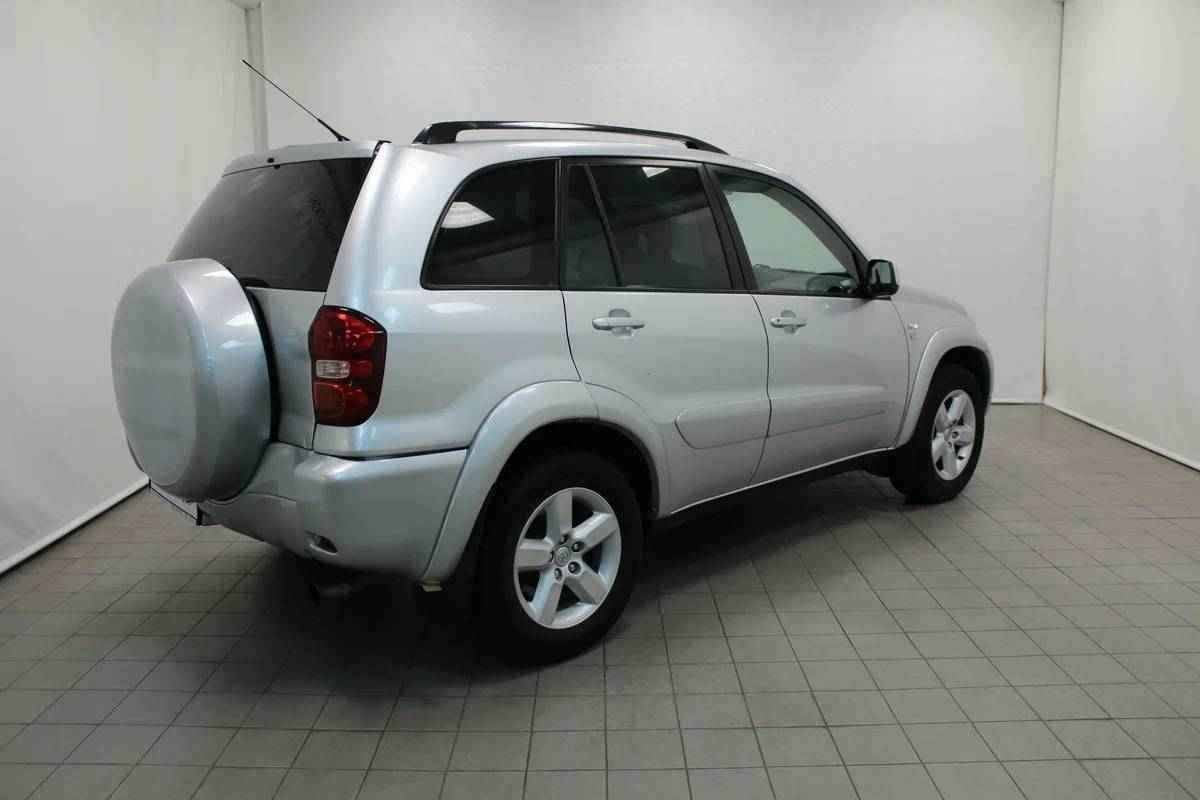 Toyota RAV4, III (XA30)