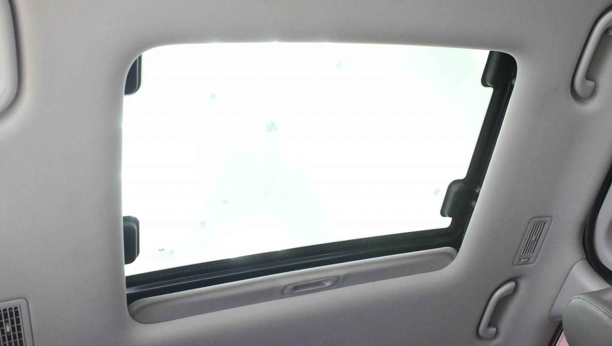 Hyundai Grand Starex, I