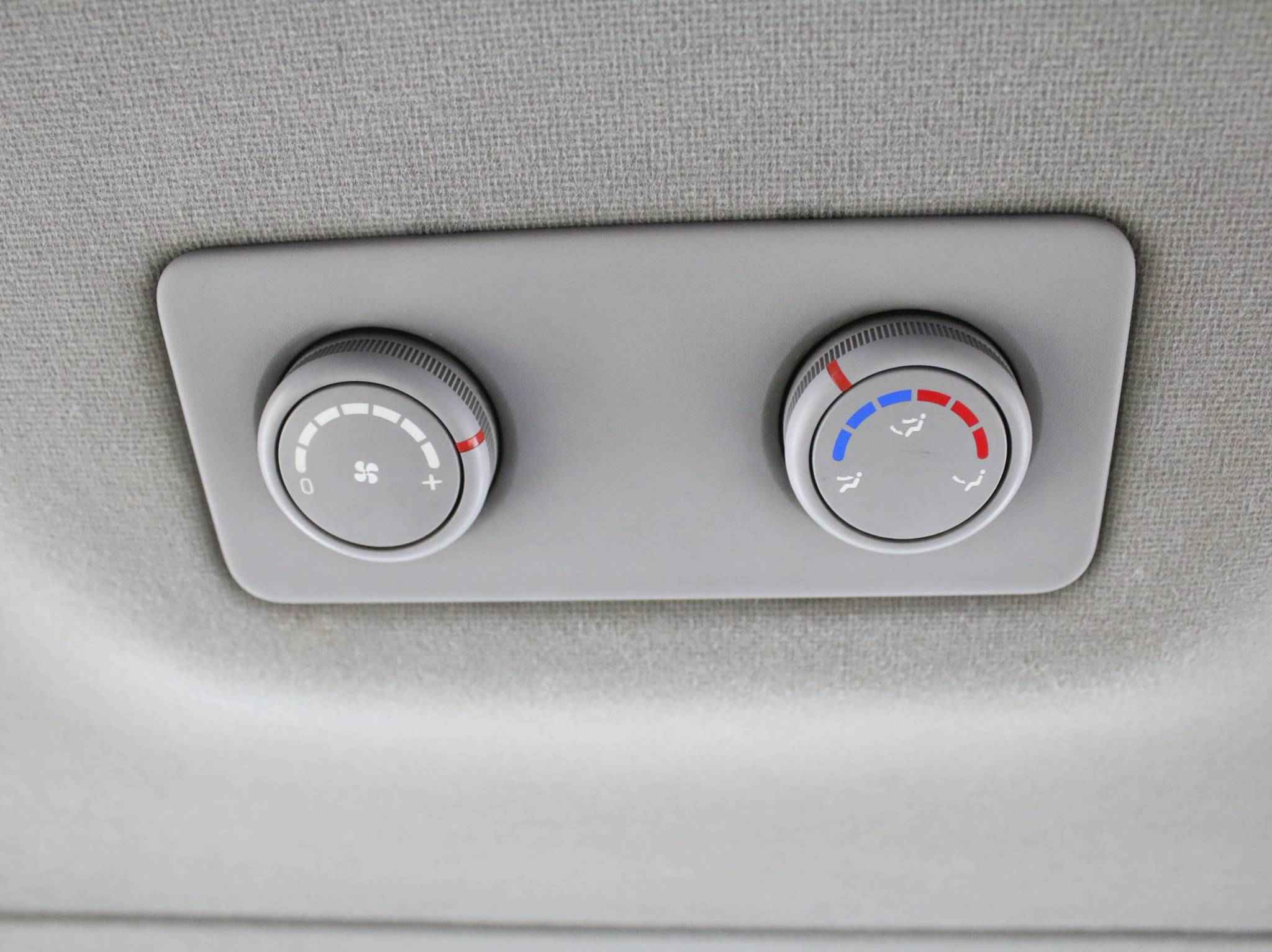 Hyundai Grand Starex, I