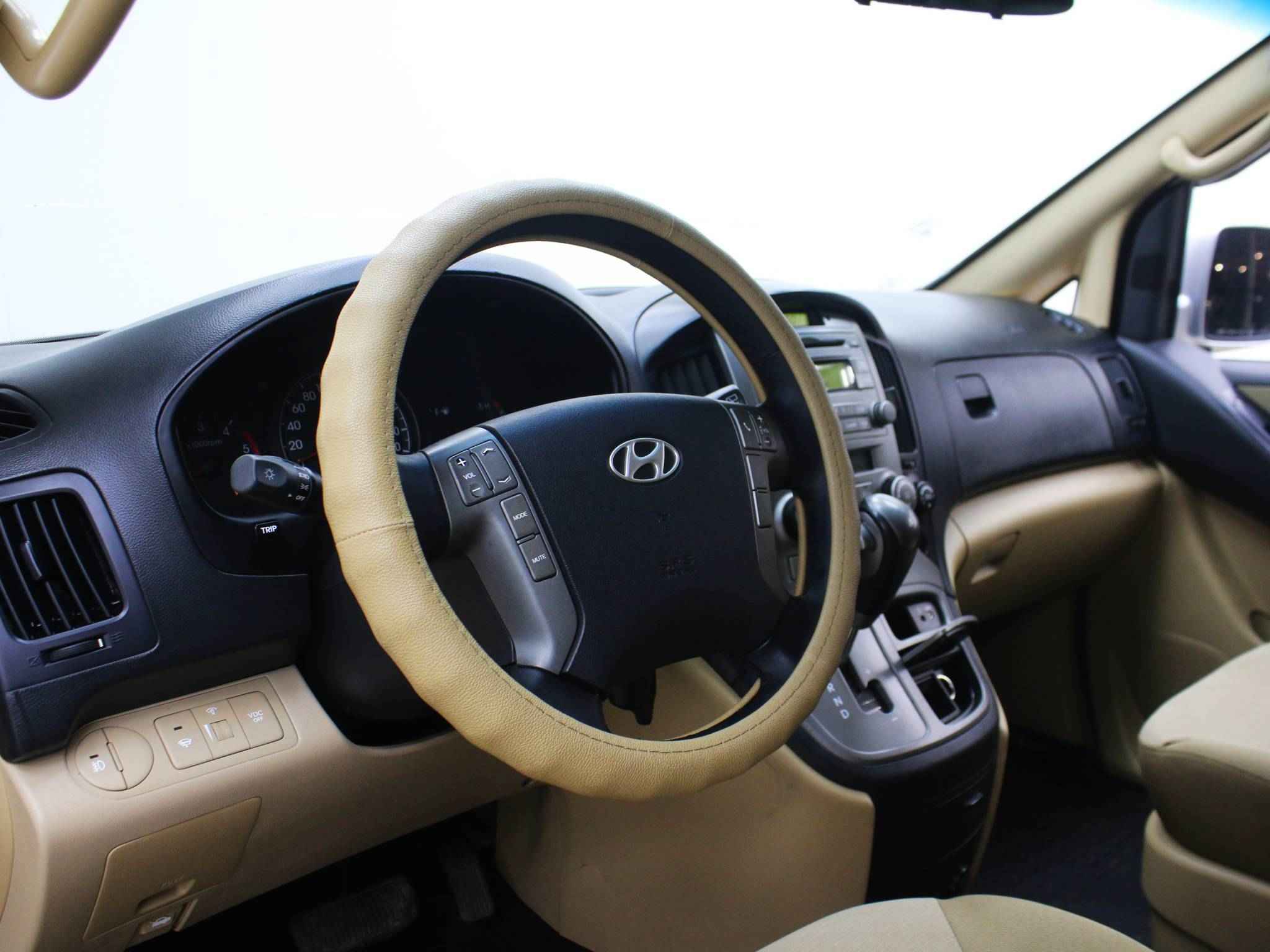 Hyundai Grand Starex, I