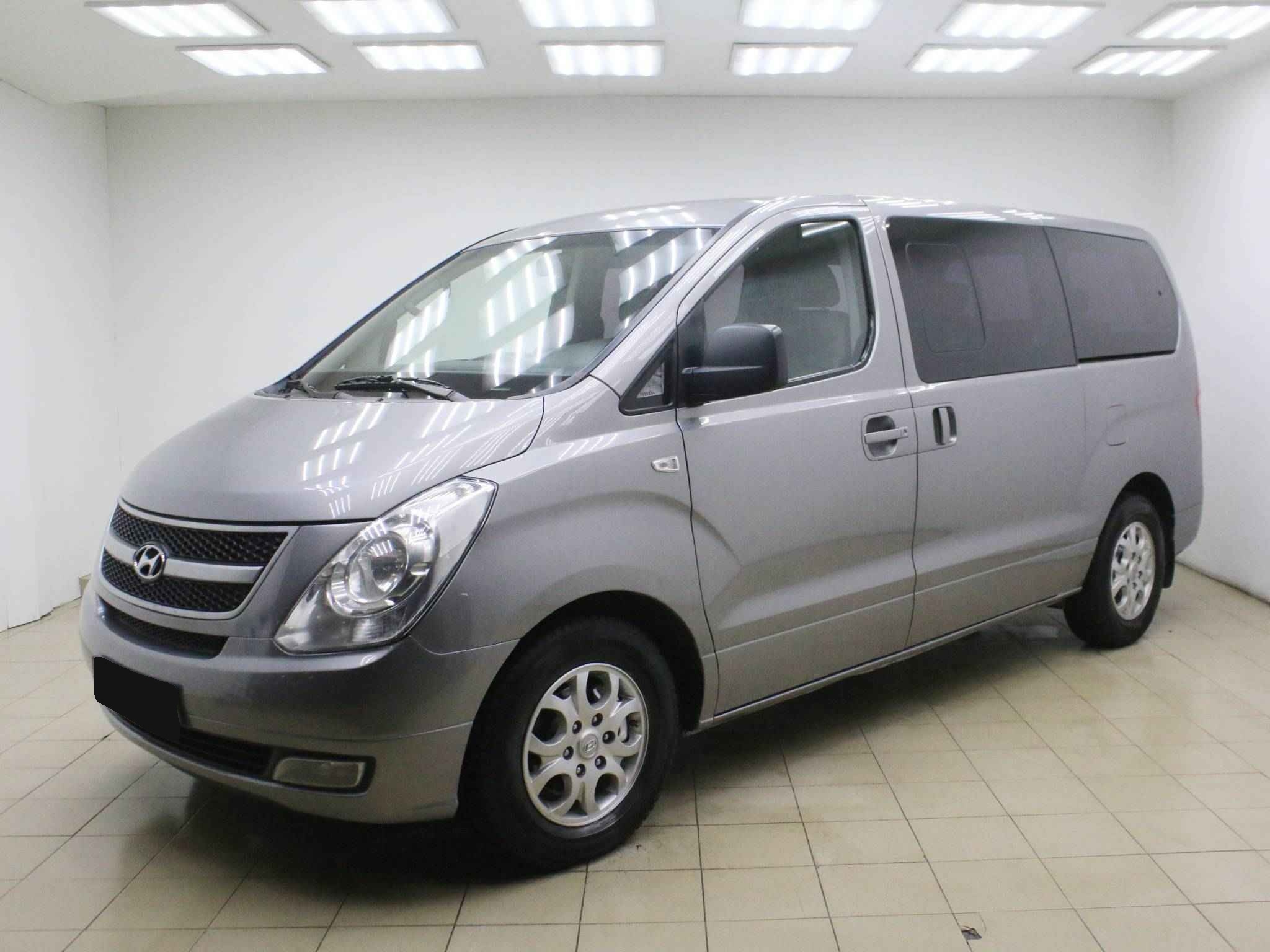 Hyundai Grand Starex, I