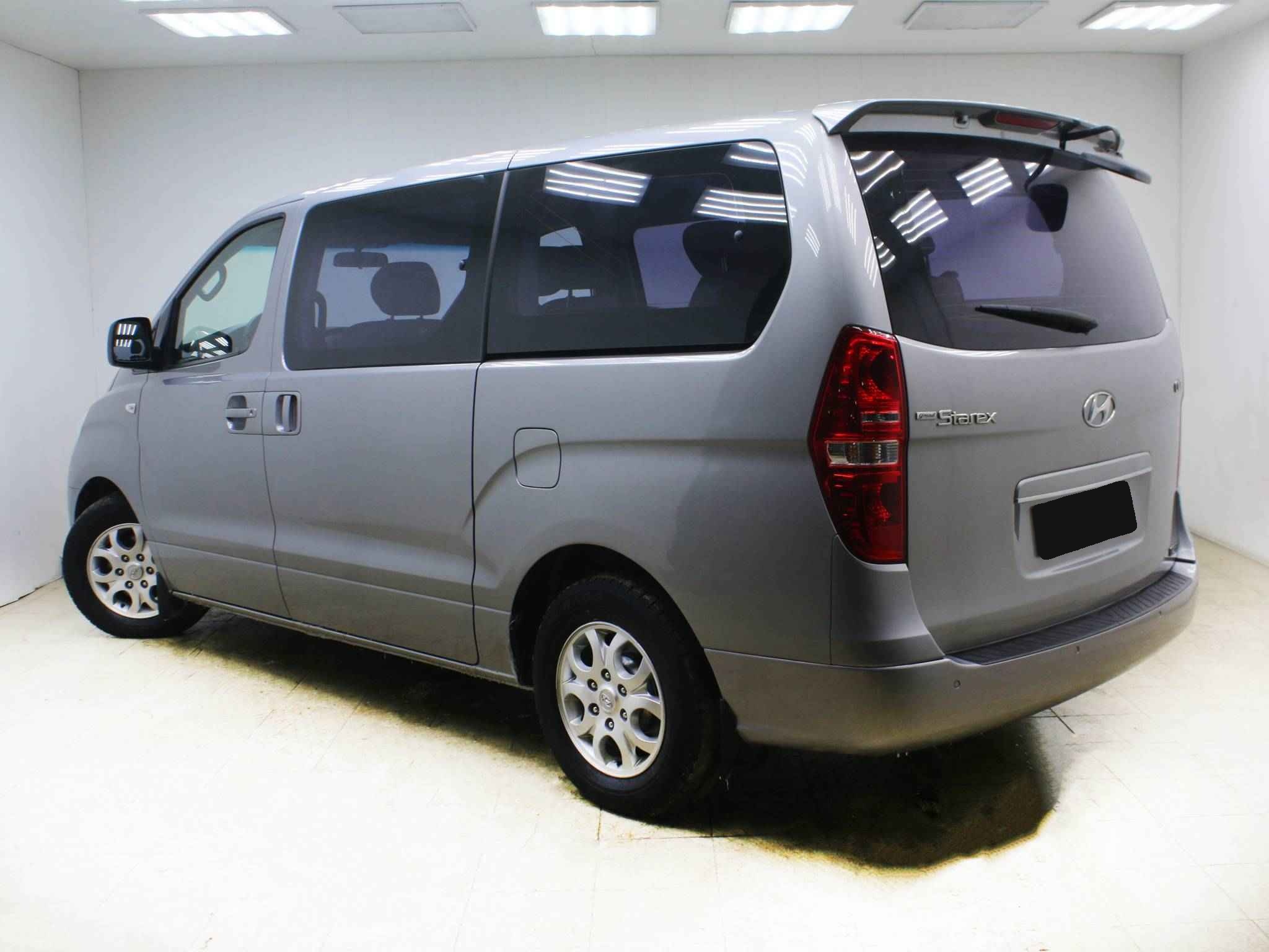 Hyundai Grand Starex, I