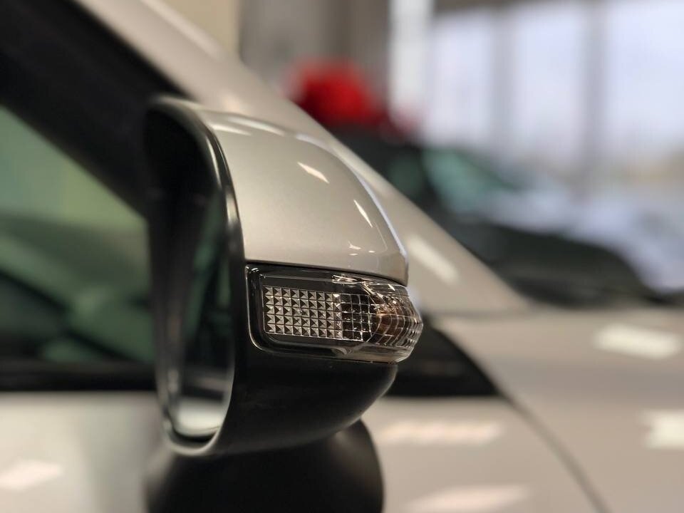 Toyota Corolla Fielder, 2015