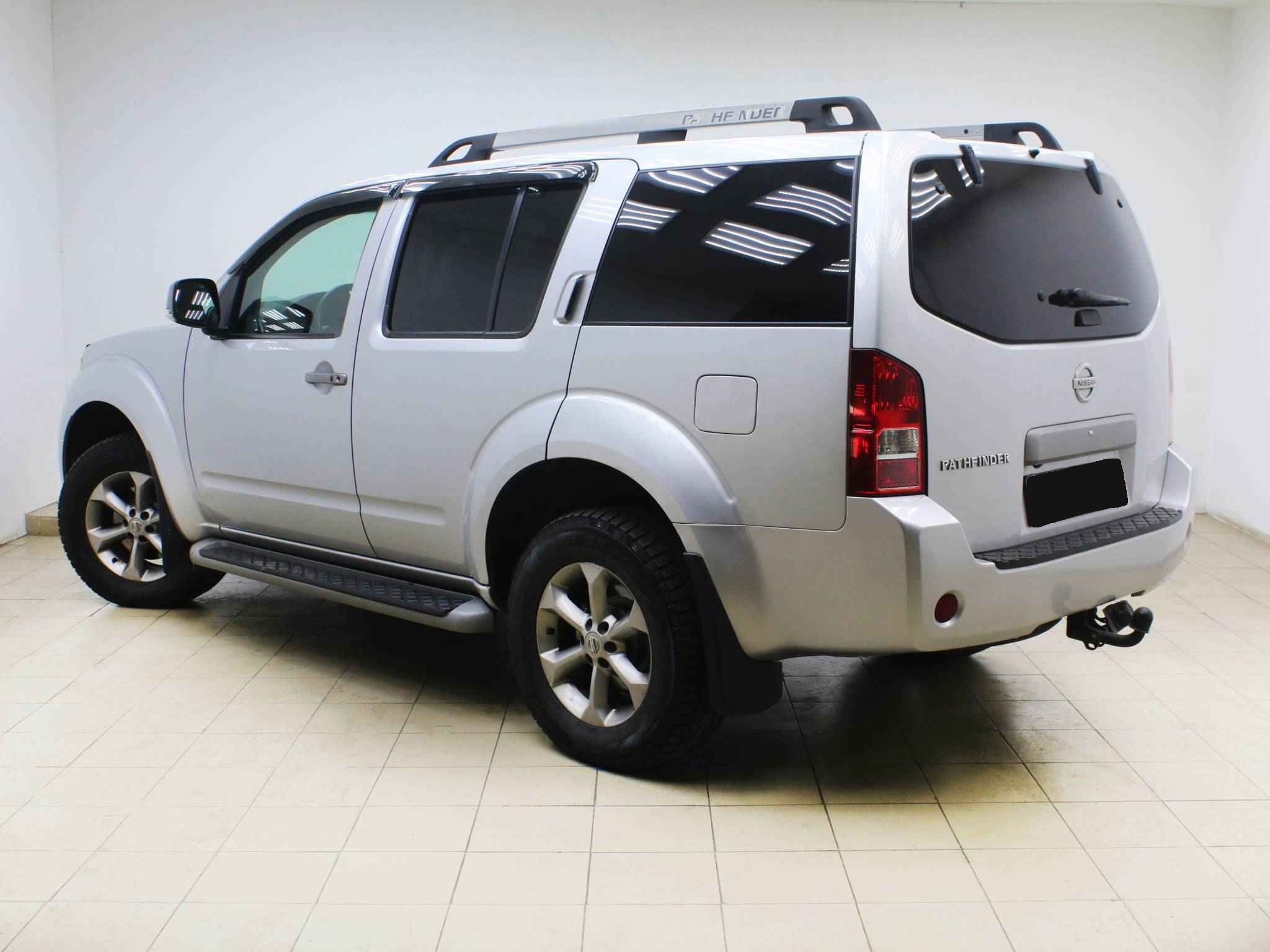 Nissan Pathfinder, III