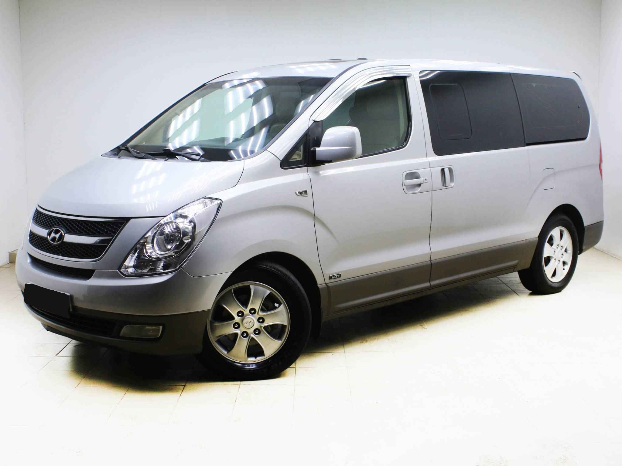 Hyundai Grand Starex, I