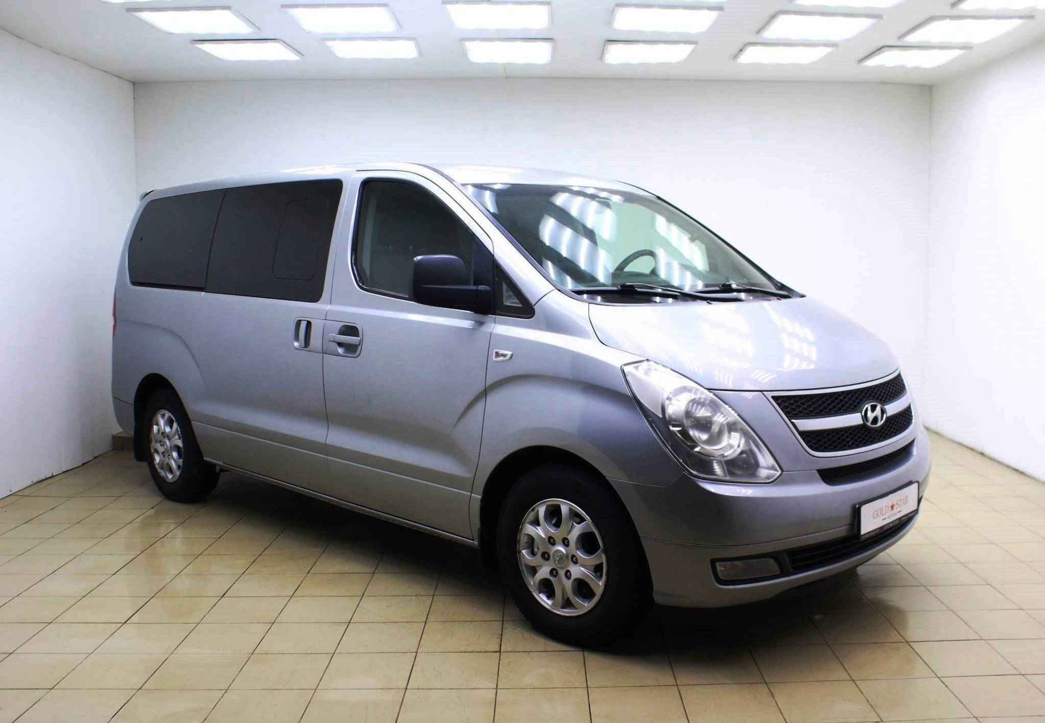 Hyundai Grand Starex, I