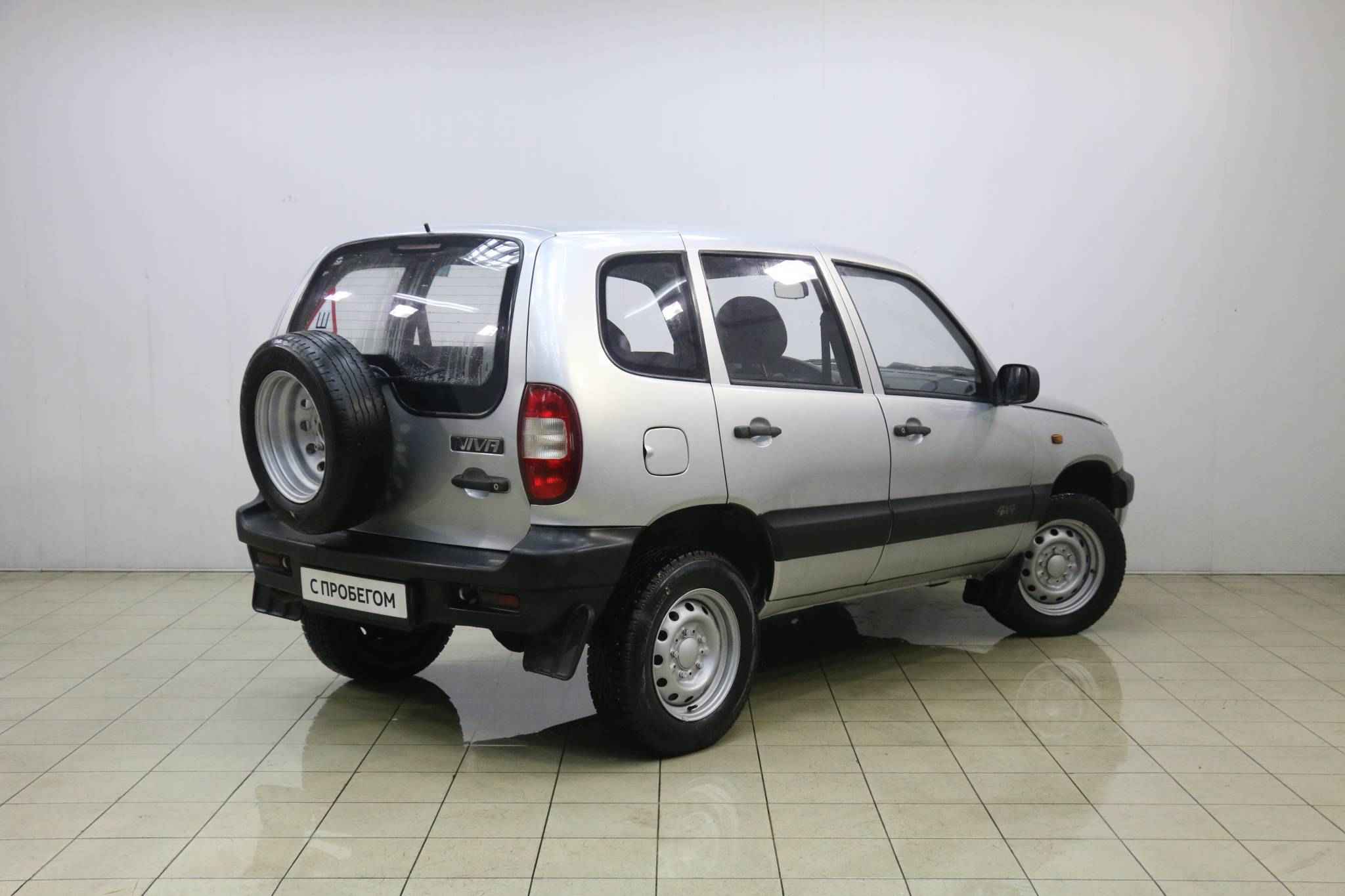 Chevrolet Niva, I
