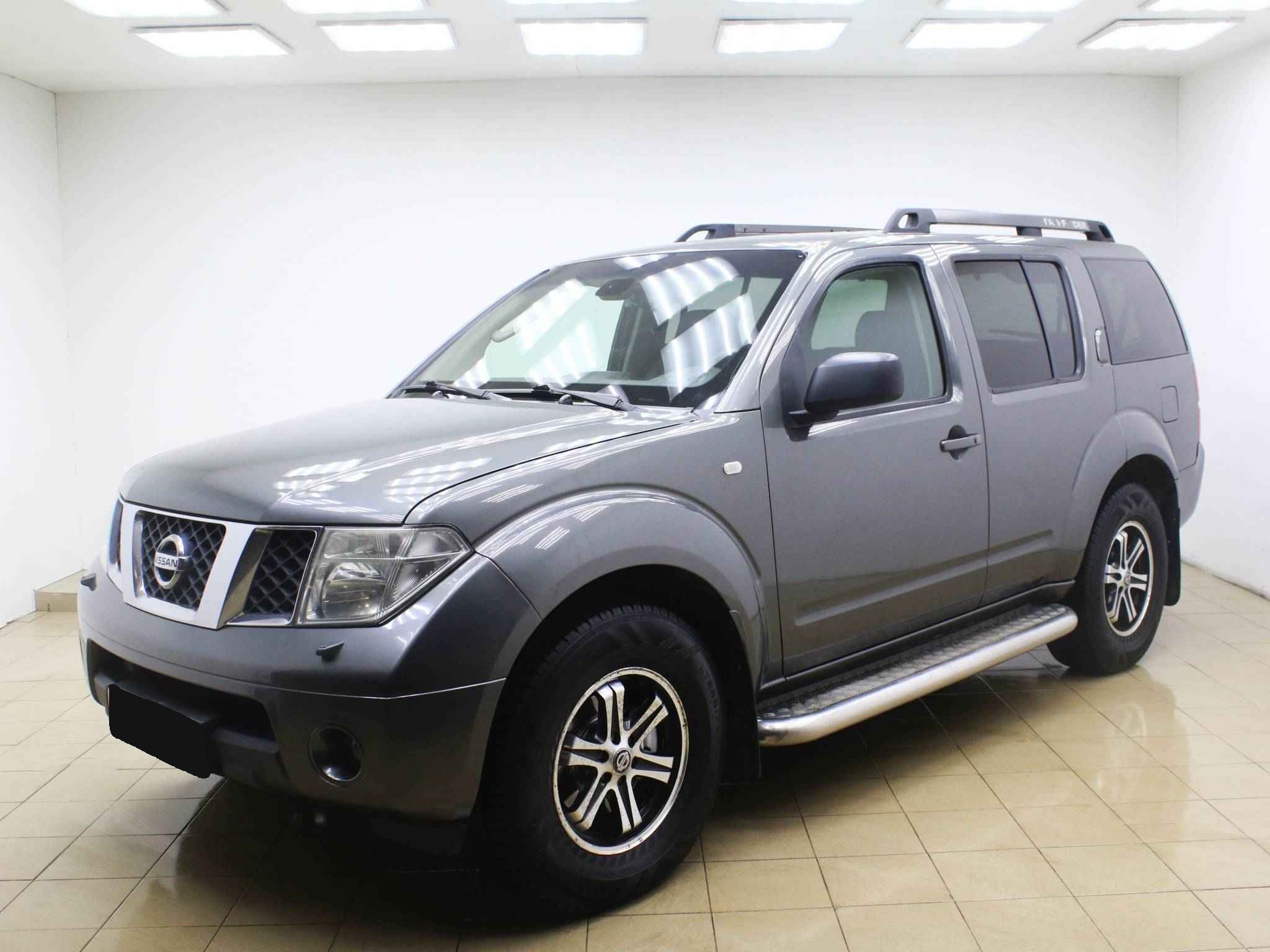 Nissan Pathfinder, III