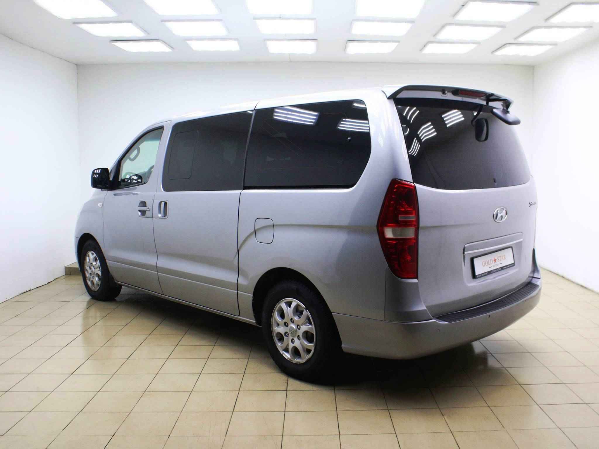 Hyundai Grand Starex, I