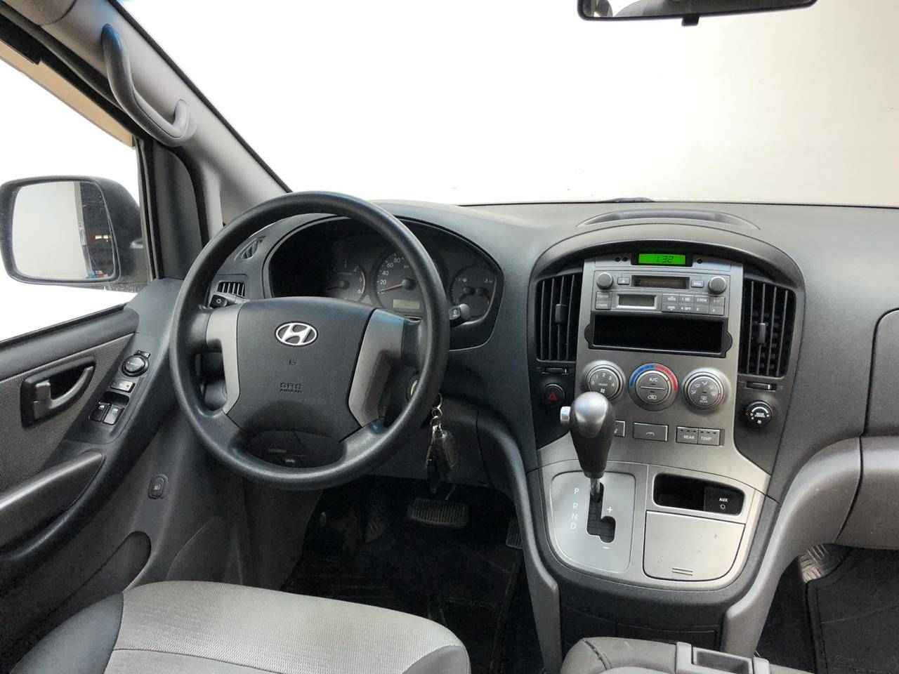 Hyundai Grand Starex, I