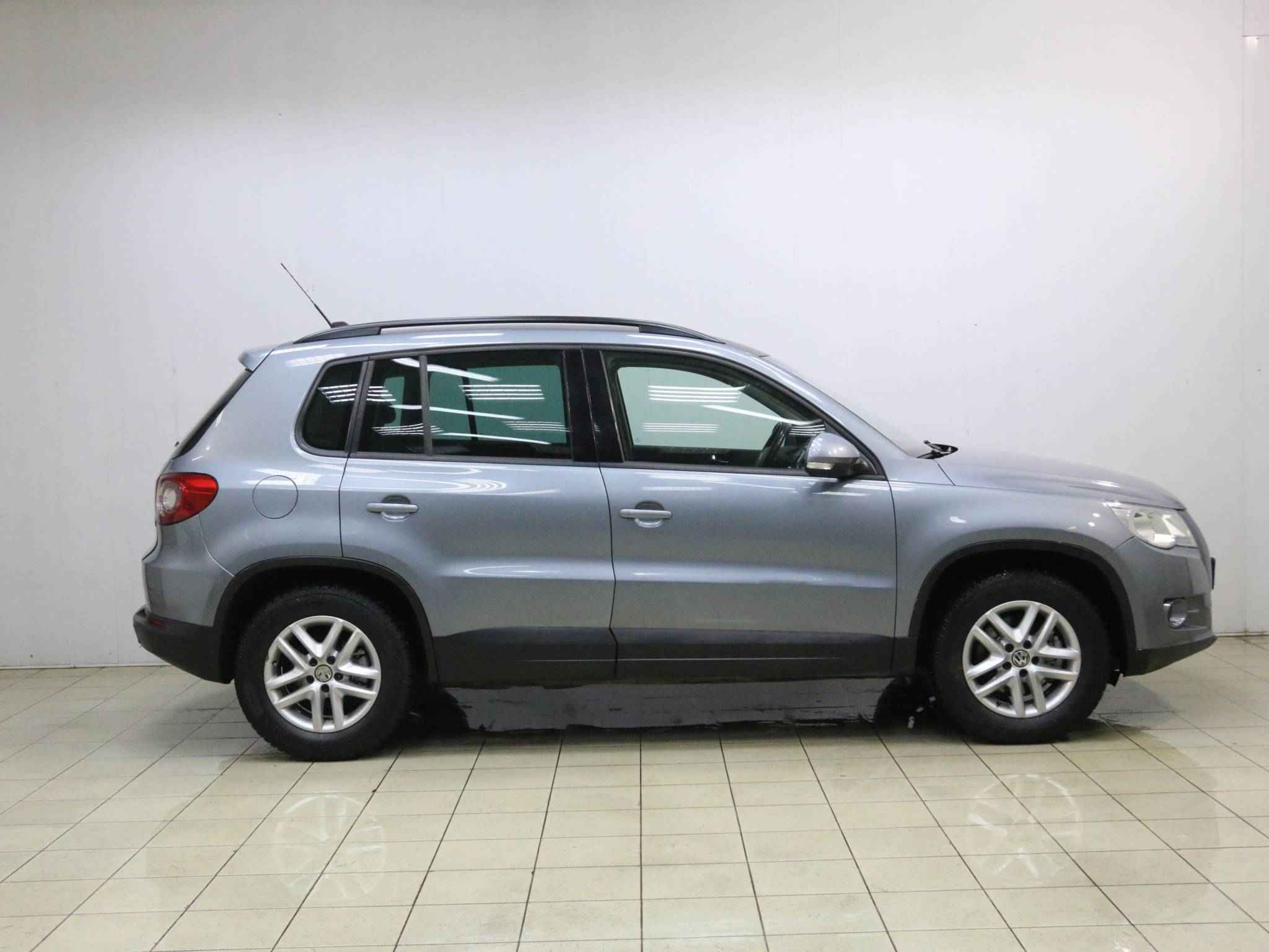 Volkswagen Tiguan, I