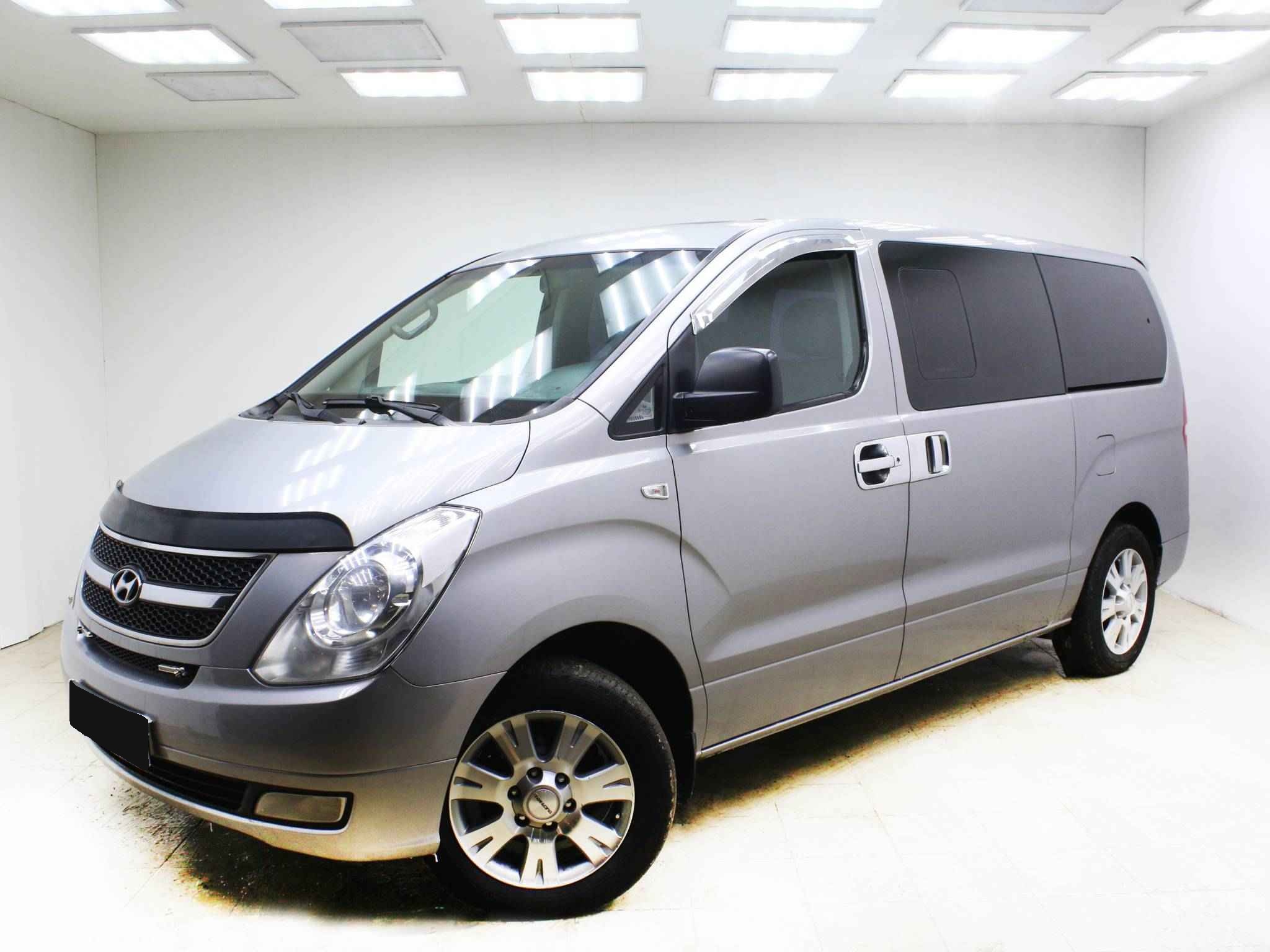Hyundai Grand Starex, I