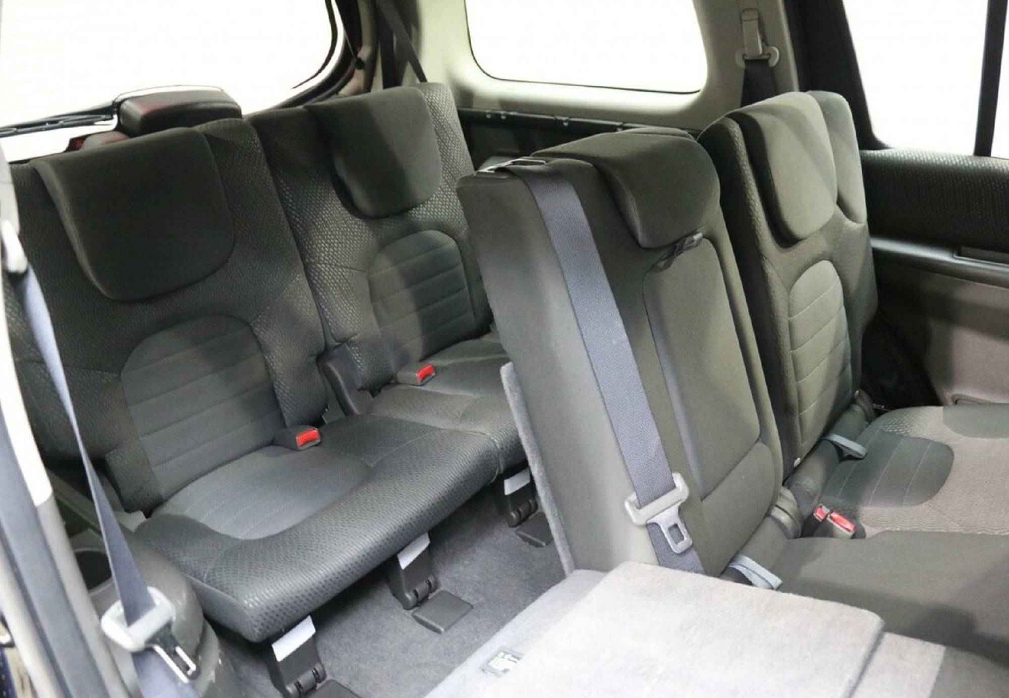 Nissan Pathfinder, III