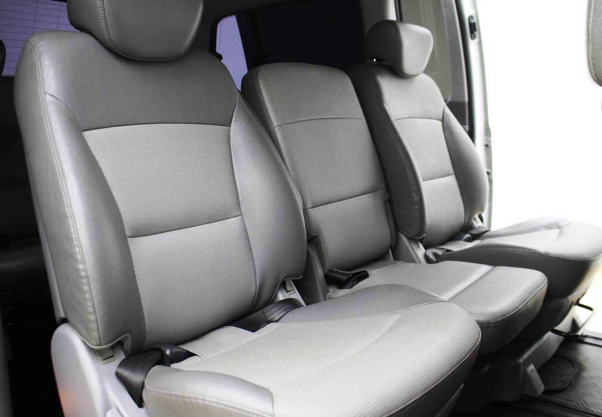 Hyundai Grand Starex, I