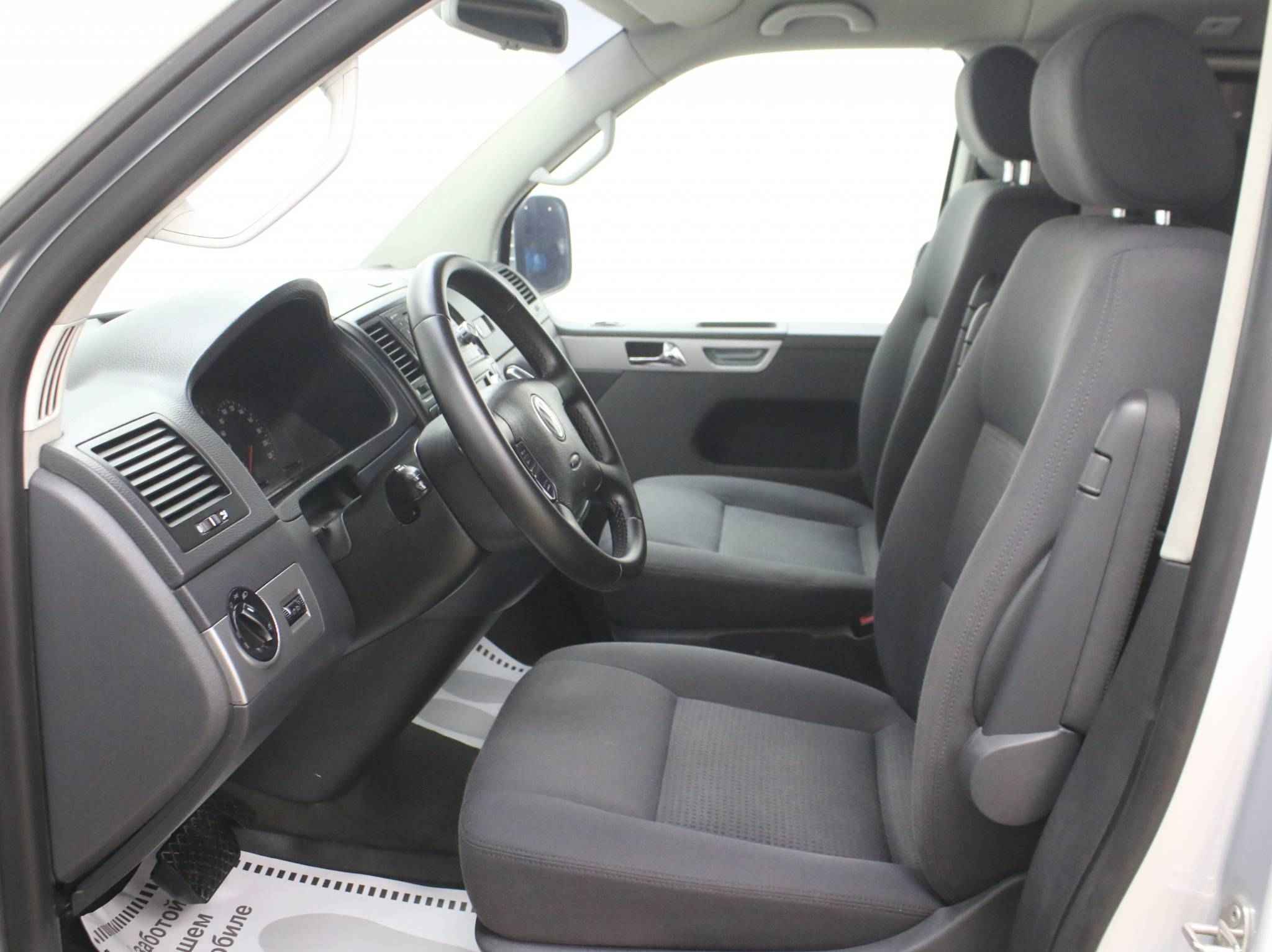 Volkswagen Multivan, T5