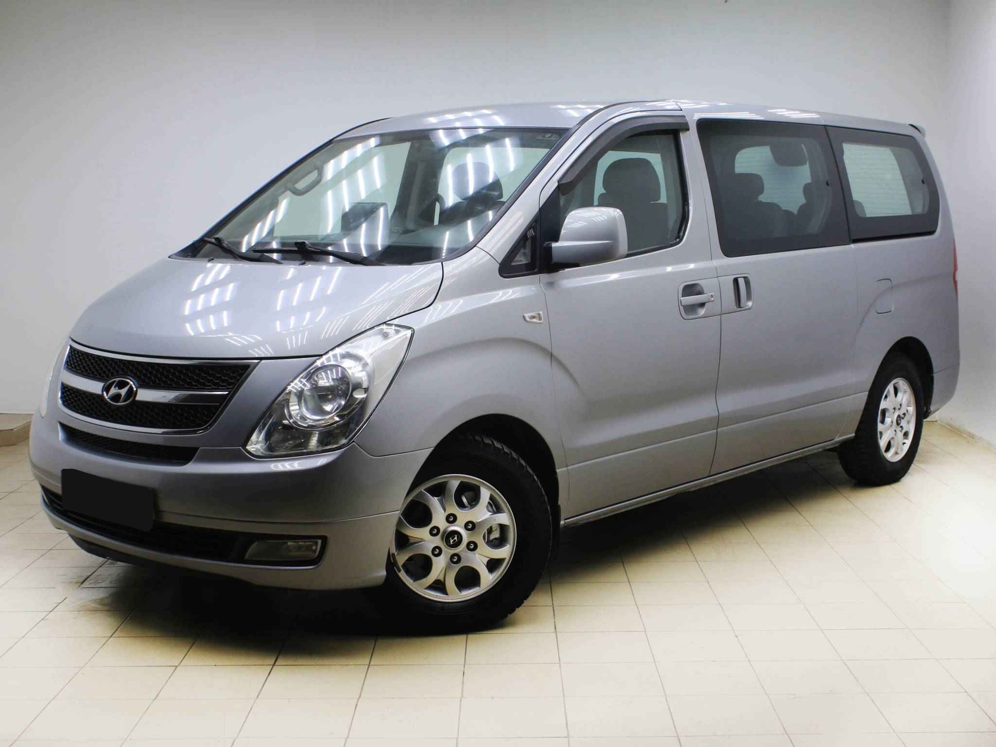 Hyundai Grand Starex, I