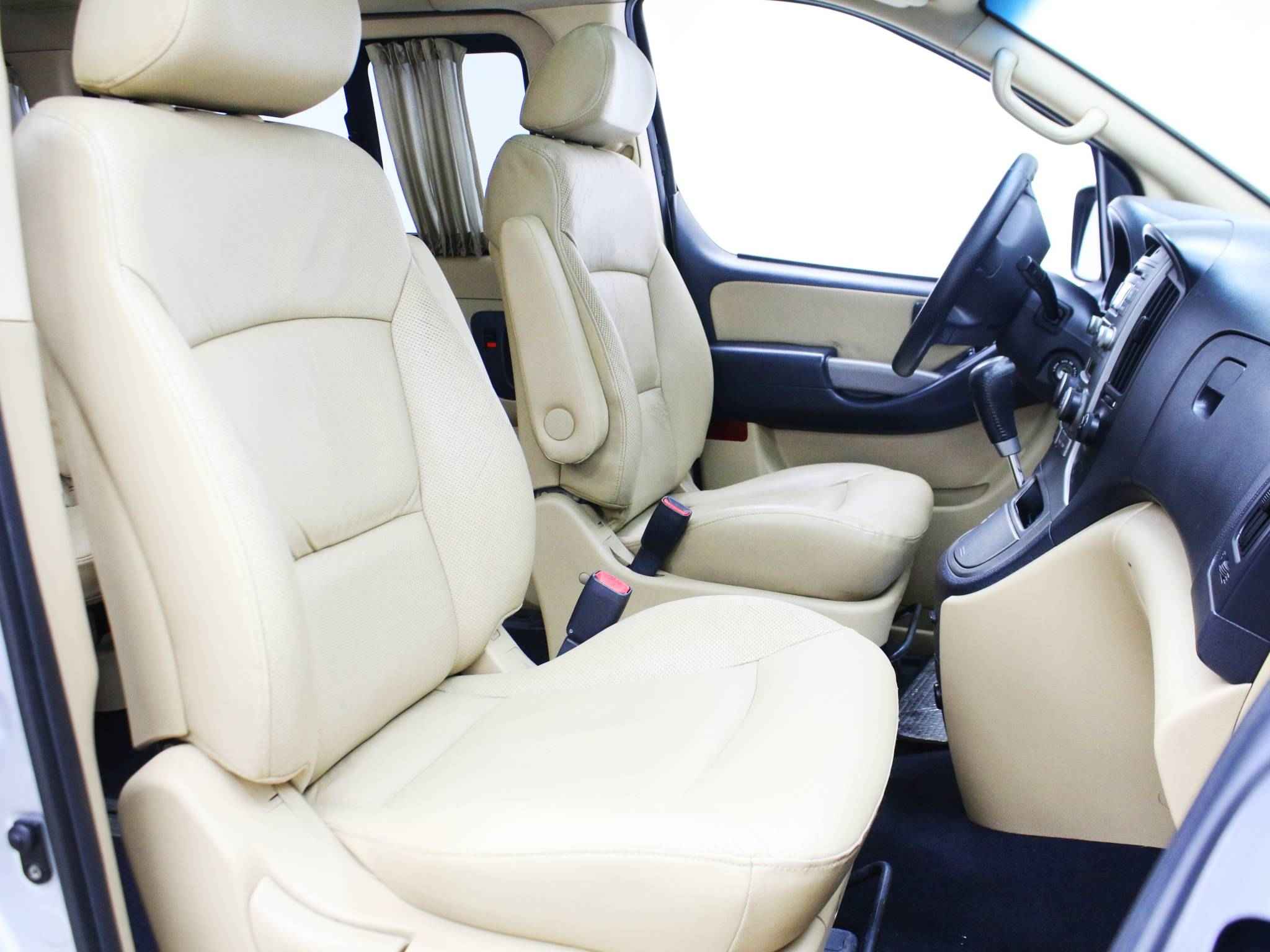 Hyundai Grand Starex, I