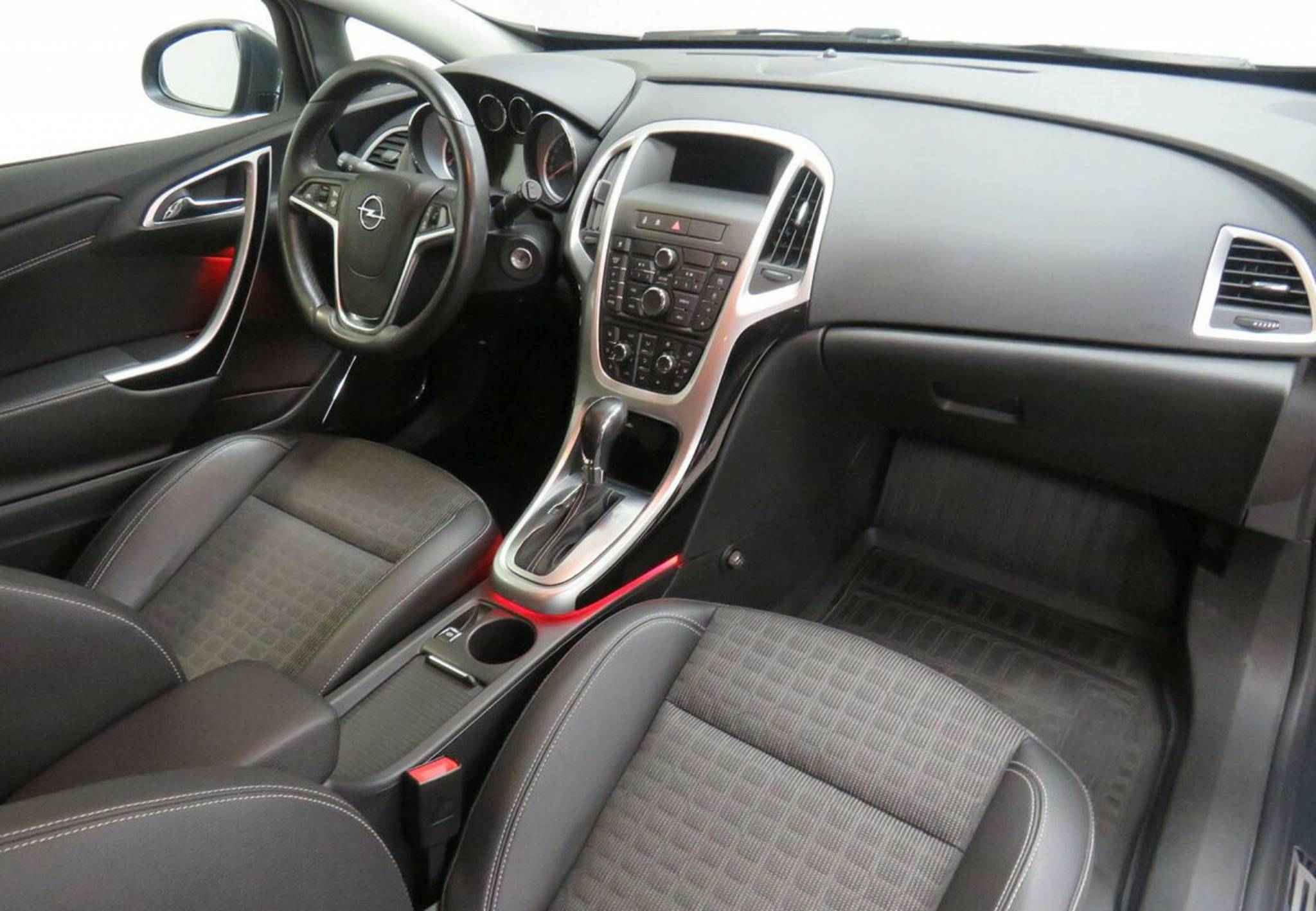 Opel Astra, J Рестайлинг