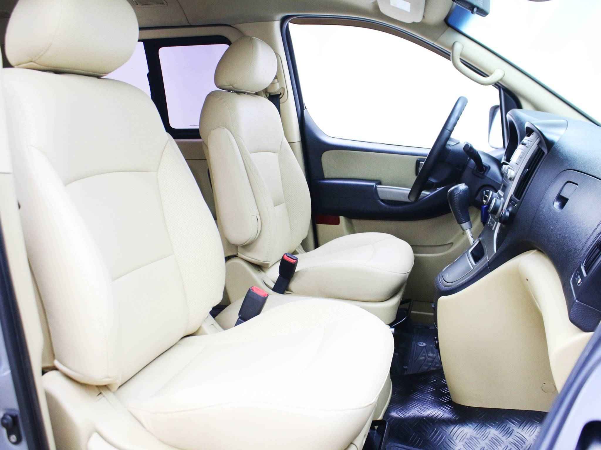 Hyundai Grand Starex, I