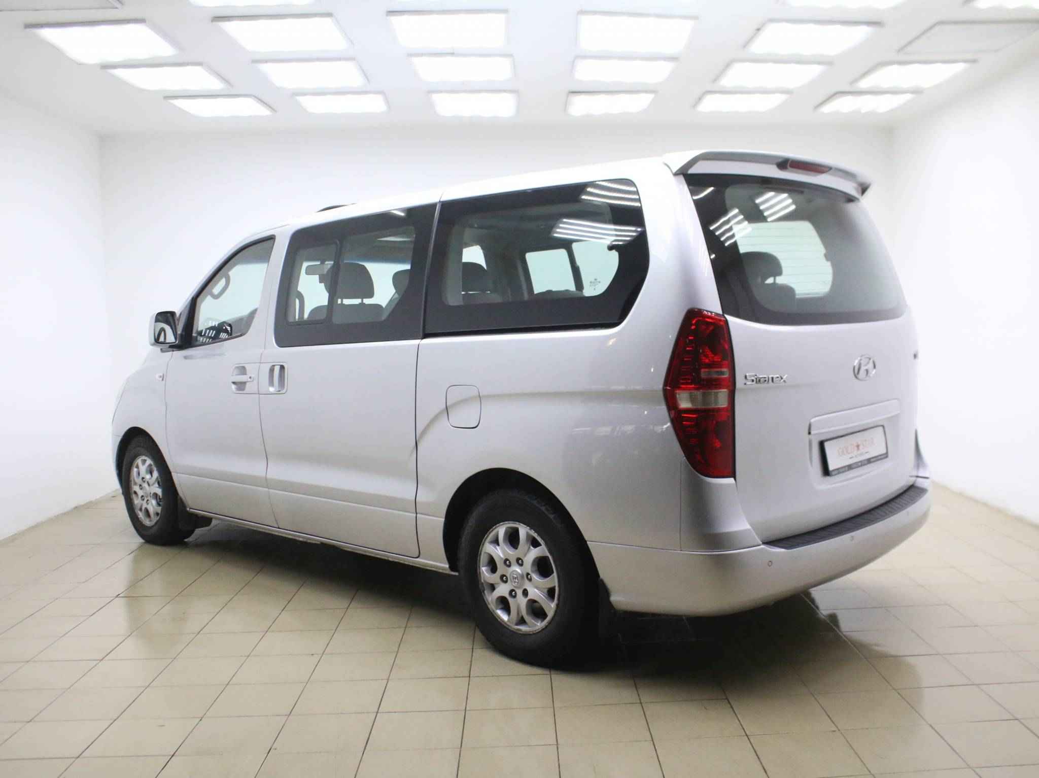 Hyundai Grand Starex, I