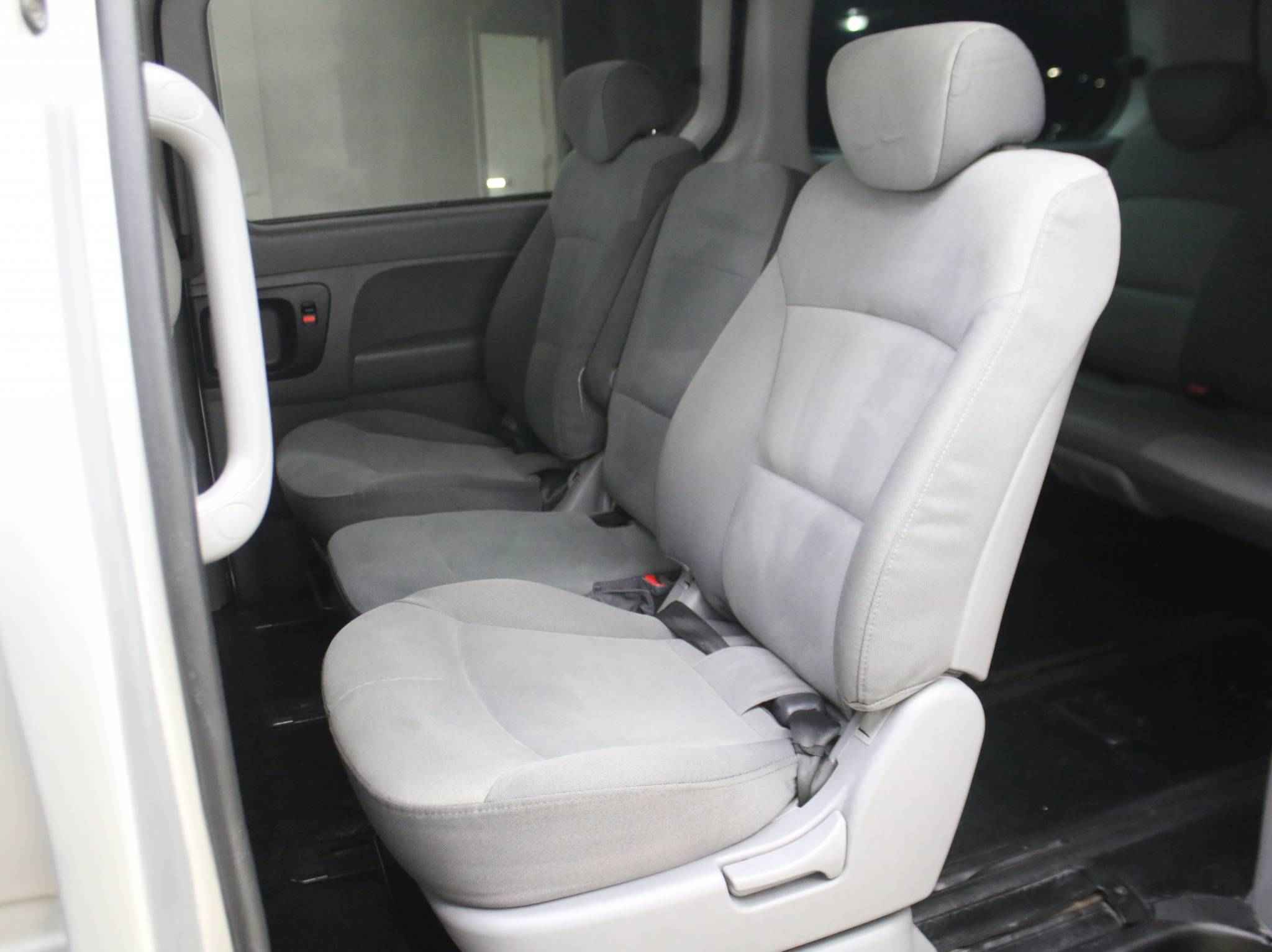 Hyundai Grand Starex, I