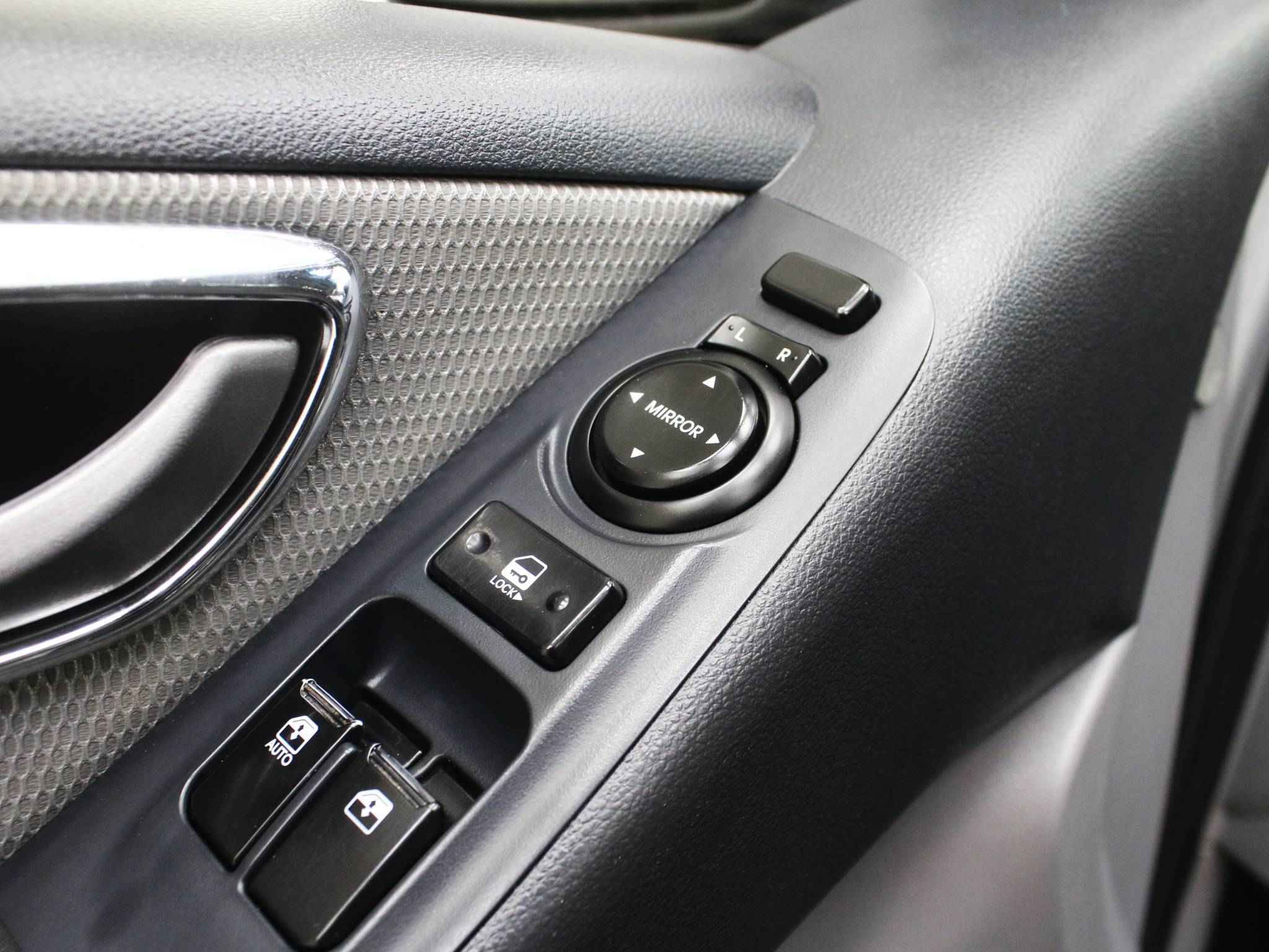 Hyundai Grand Starex, I